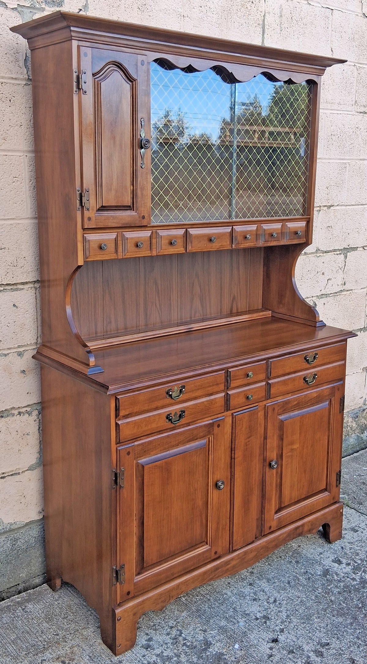 Vintage Antique Colonial Hale Company Solid Wood Scalloped Sliding Glass Door 2 Piece China Cabinet Hutch Buffet Server Dining Furniture