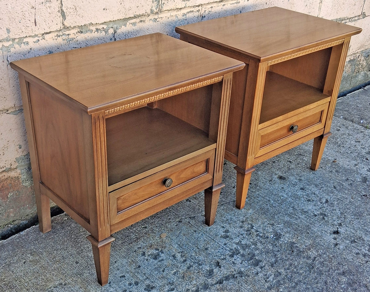 Pair Matching Vintage Mid Century Traditional Drexel Anniversary Solid Wood Oak Wooden Storage Bedroom Set Nightstands Bedside Cabinets