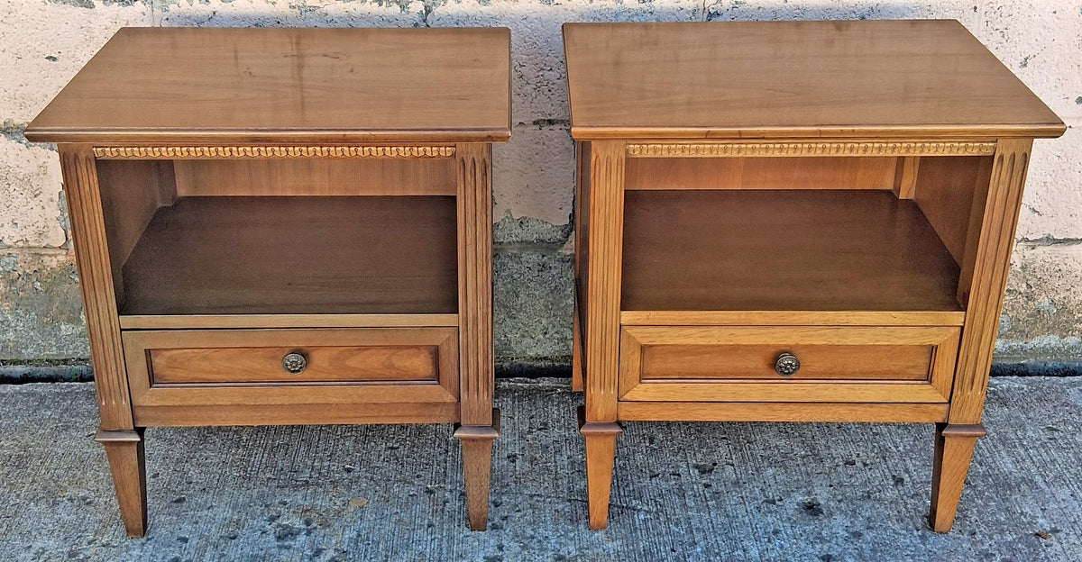 Pair Matching Vintage Mid Century Traditional Drexel Anniversary Solid Wood Oak Wooden Storage Bedroom Set Nightstands Bedside Cabinets