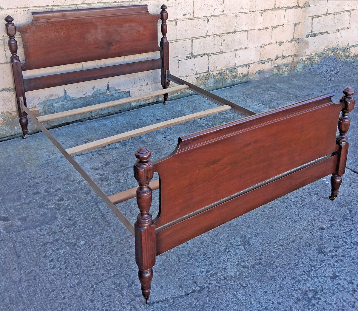 Antique Vintage Dixie Colonial Traditional Country Cottage Solid Mahogany Wood Wooden Full Size Head Foot Board Bedroom Bed Frame Set