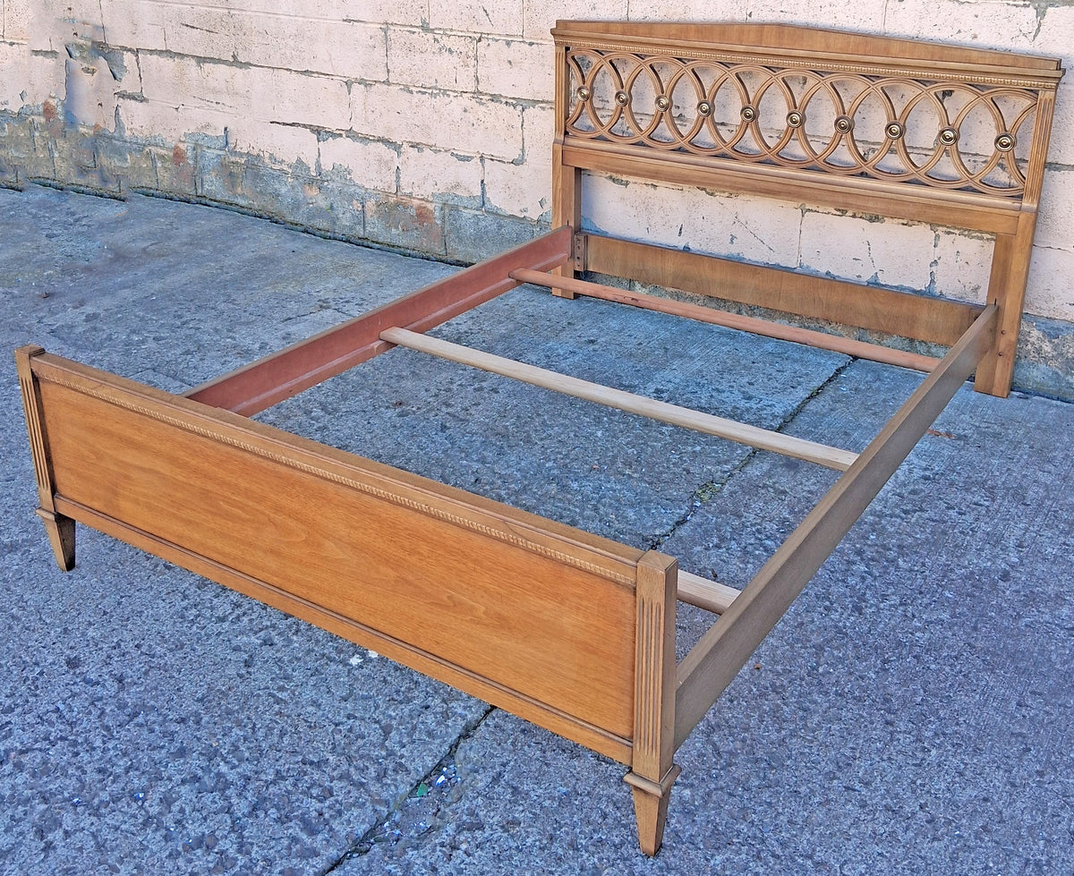 Vintage Antique Old Drexel Anniversary Mid Century Modern Solid Wood Wooden Full Size Head Foot Board Bedroom Complete Bed Frame Set