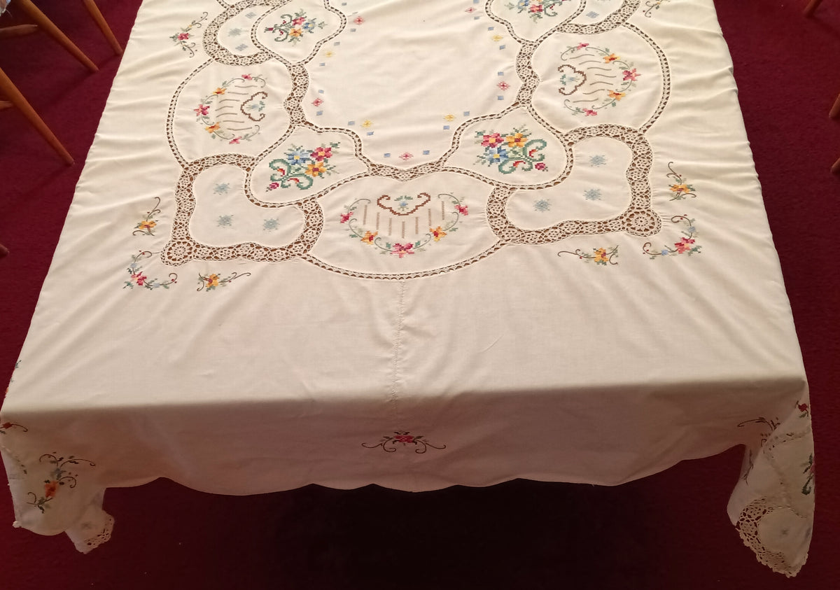 Vintage Elegant Tablecloth Crochet Lace Embroidered Cross Stitch Floral Beige Linen Medallion Rectangle Dining Table Cover 64” W x 94“ L
