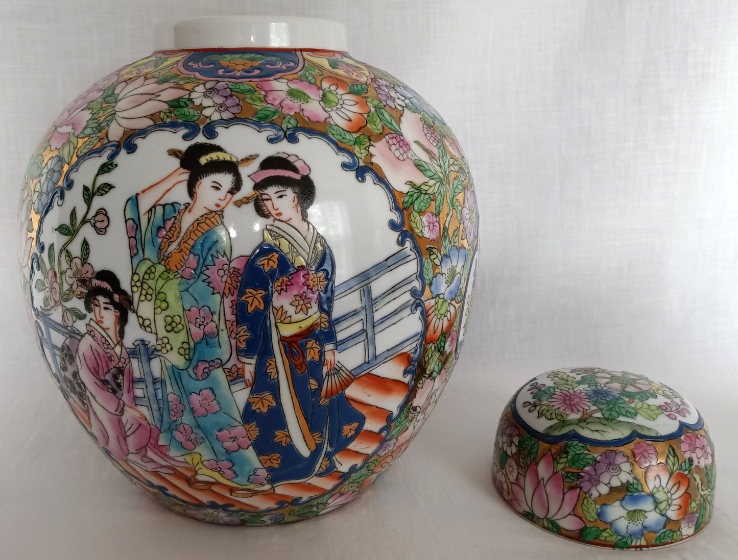 Asian Ceramic Porcelain Large Ginger Jar Lidded Urn Vase Multicolored Flowers Geishas Design Gilt Glazed Multicolored Oriental Décor Marked