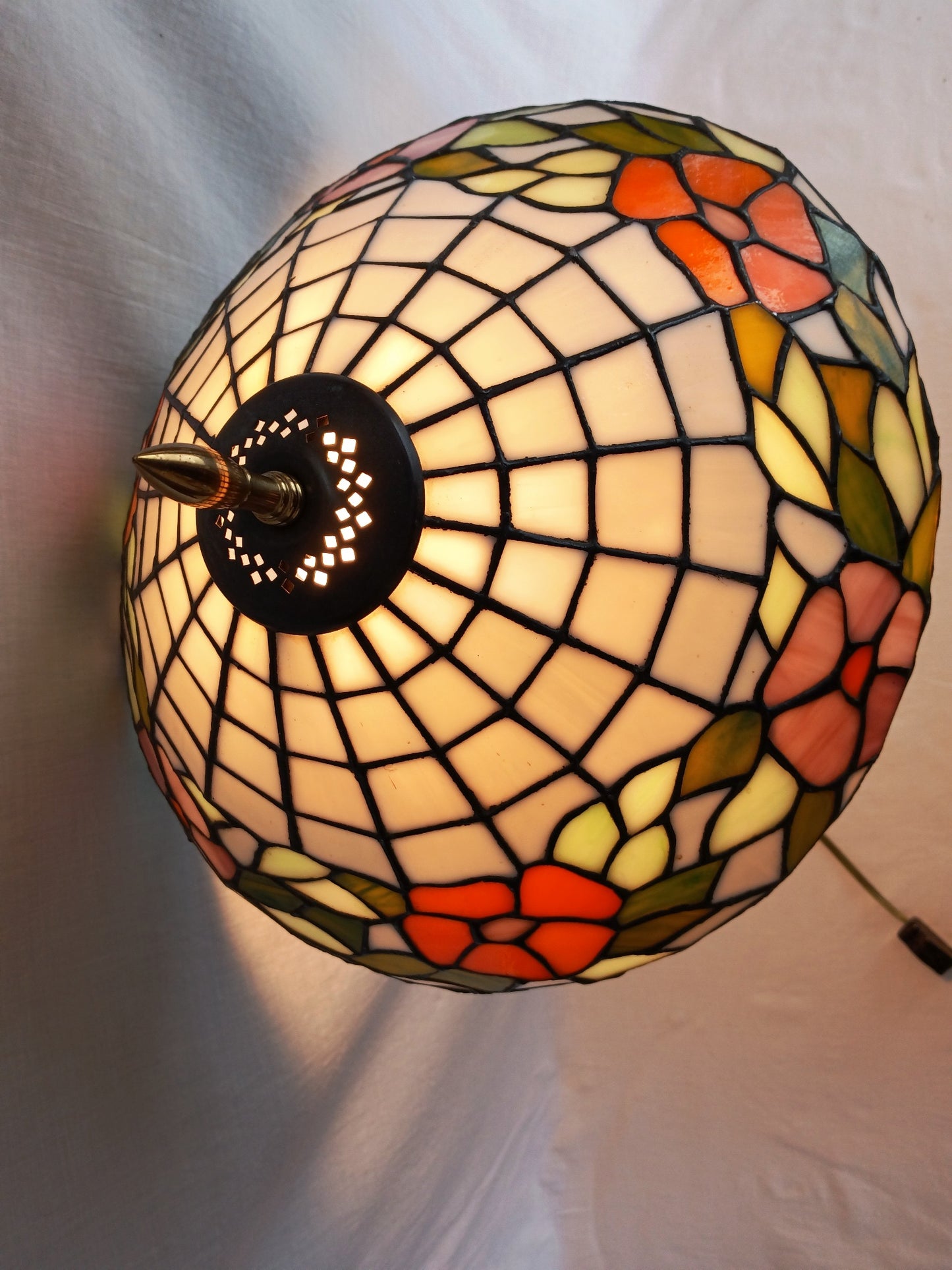 Vintage Tiffany Style Brass Tall Table Lamp Ornate Floral Leaded Stained Slag Glass Dome Shade 2 Way Inline Light Control Switch Harp Finial
