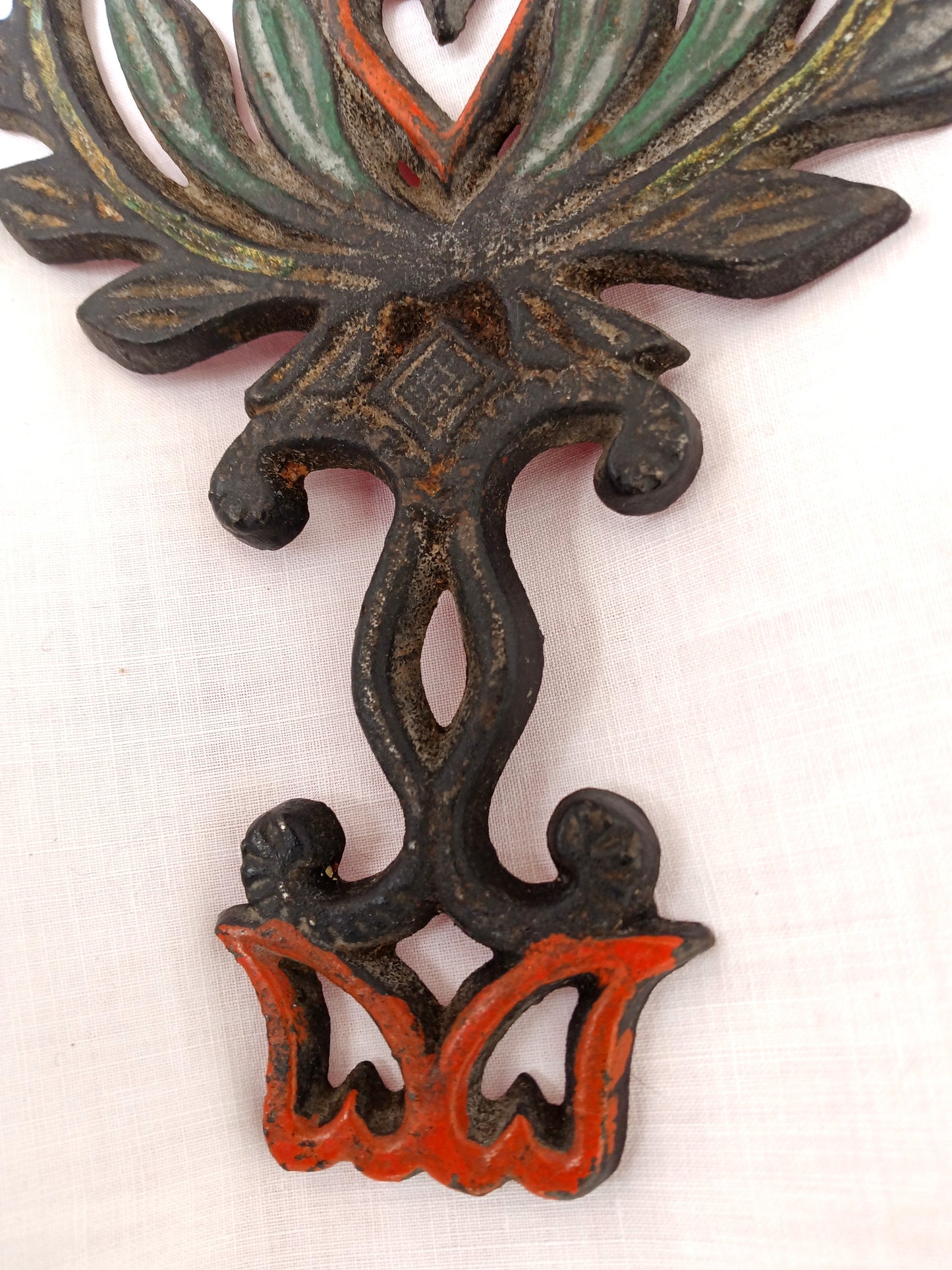 Vintage Black Cast Iron Trivet Gold Eagle on Red Heart Laurel Leaves Footed Double Heart Design Handle Potholder Painted Trivet Country