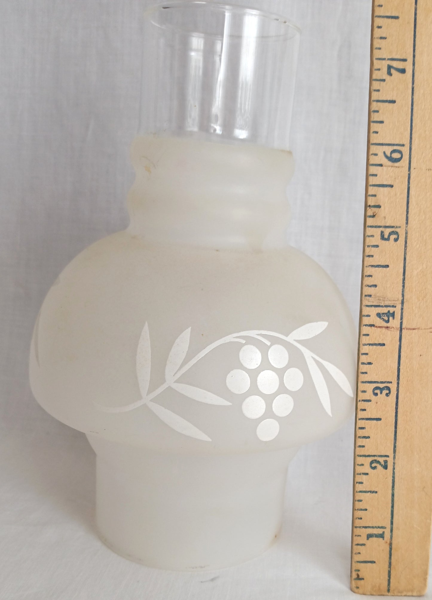Vintage Replacement Lampshade Glass Clear Frosted White Grape Design Hurricane Chimney Oil Lamp Retro Lighting Straight Neck 3.25” Fitter