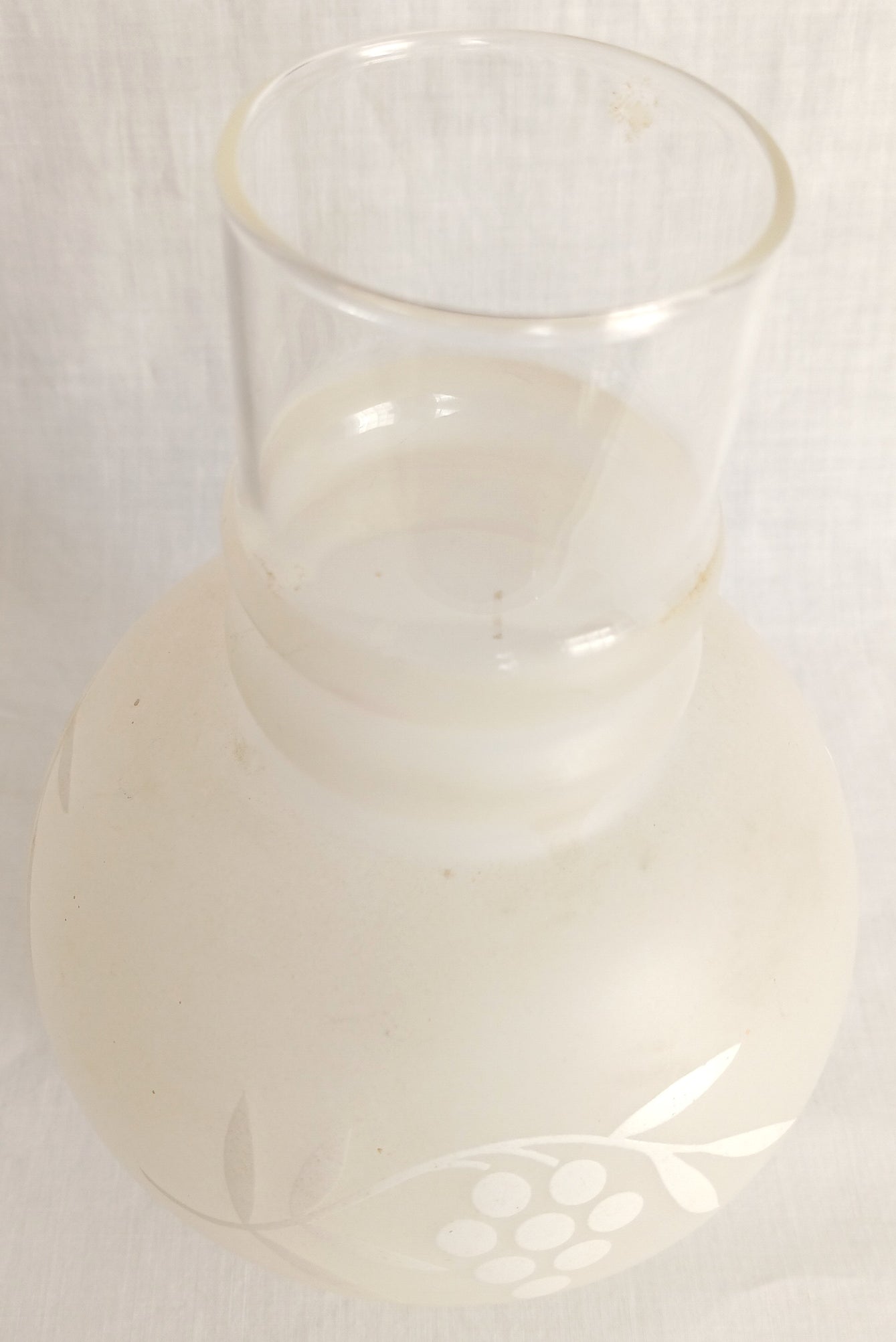 Vintage Replacement Lampshade Glass Clear Frosted White Grape Design Hurricane Chimney Oil Lamp Retro Lighting Straight Neck 3.25” Fitter