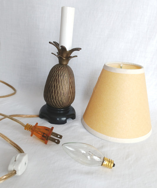 Vintage Small Solid Brass Pineapple Candlestick Lamp Hard Rubber Base Lampshade Bulb In Line Switch Nightlight Bedroom Living Room- Taiwan