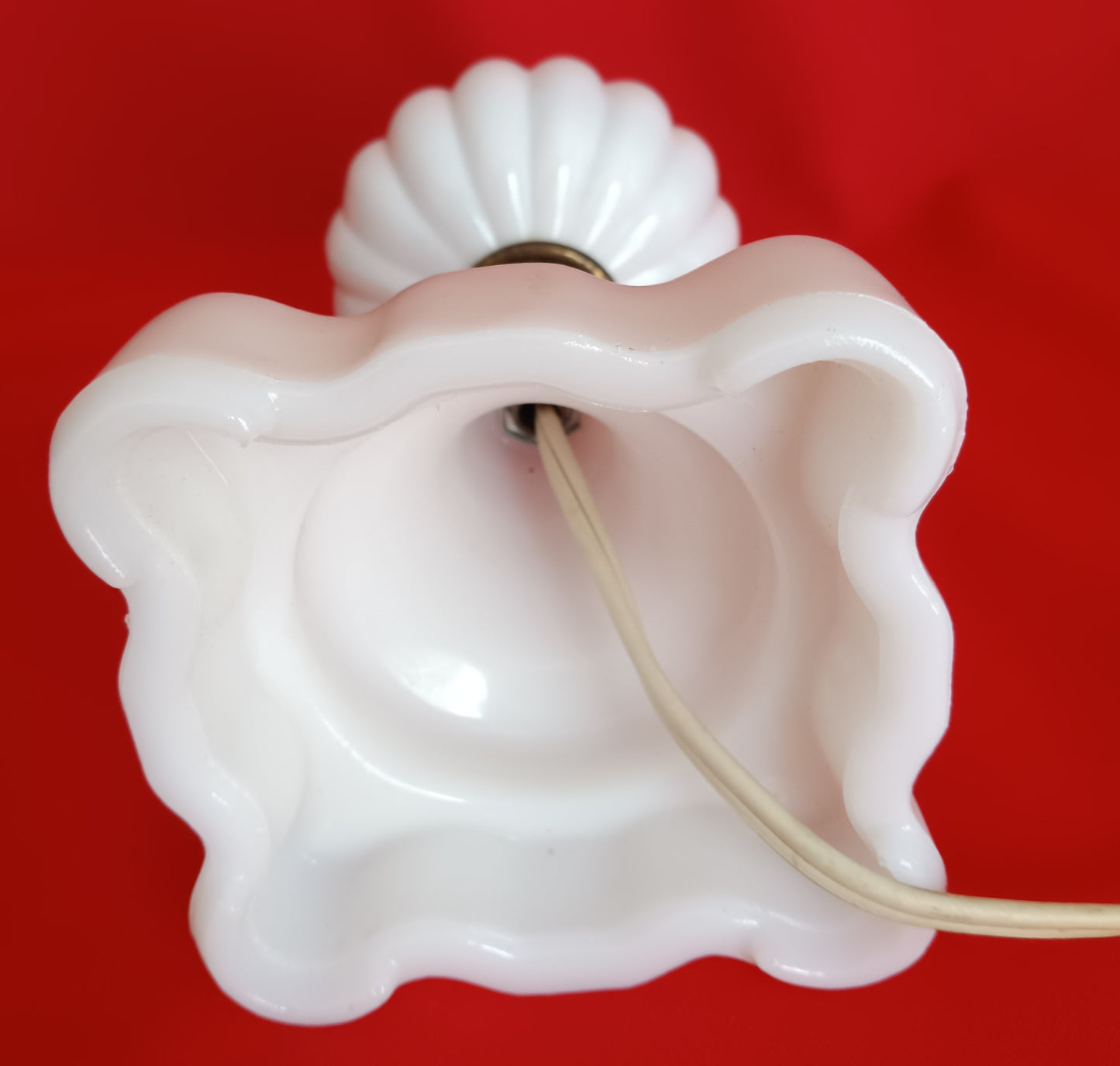 Vintage Heavy White Milk Glass Table Lamp Desk Bedroom Accent Lamp 10 1/2" Tall