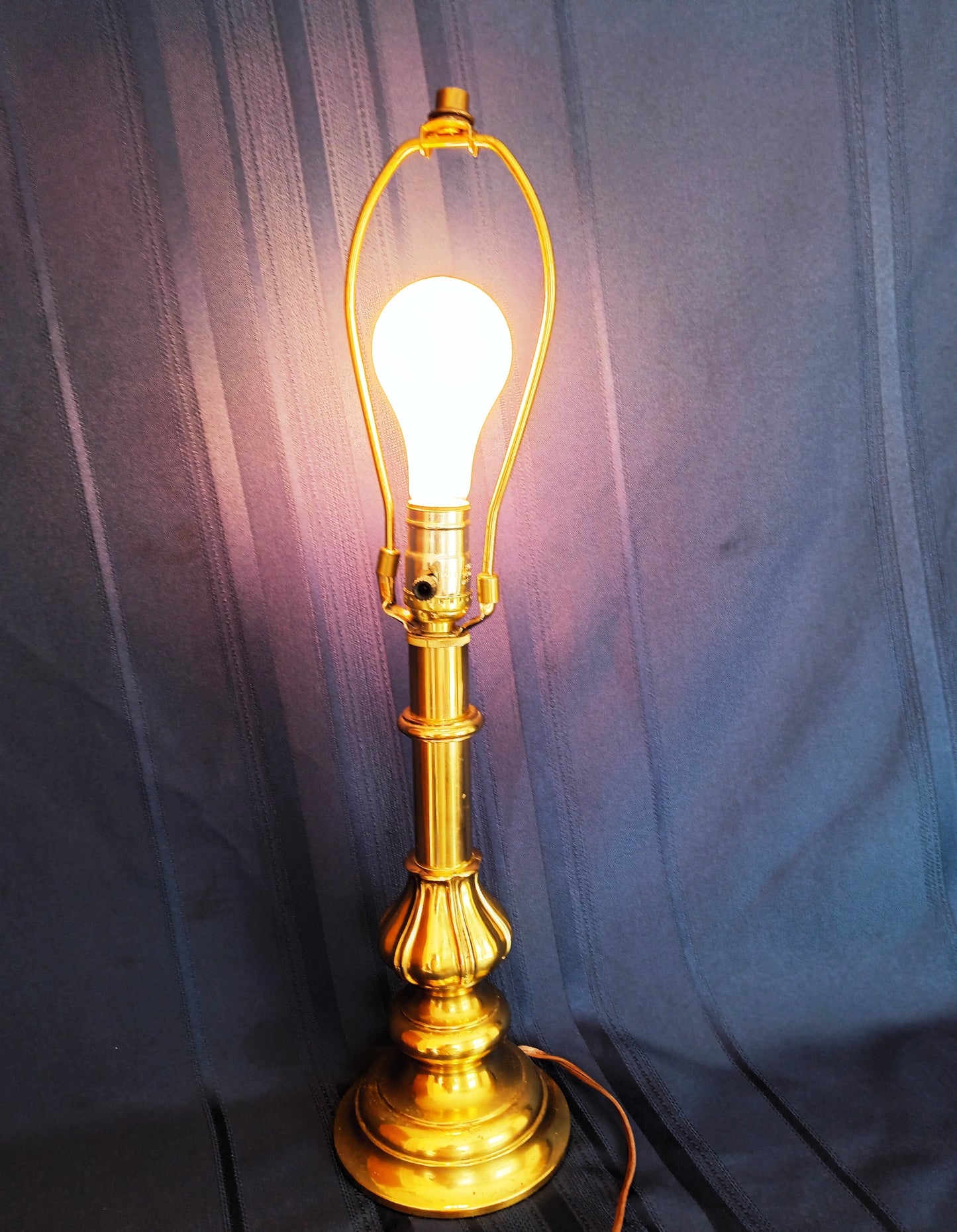 Vintage Solid Brass Stiffel Table Desk Lamp Tulip Design Model 5553 Hollywood Regency 3 Way Switch Harp and Finial - Made in USA