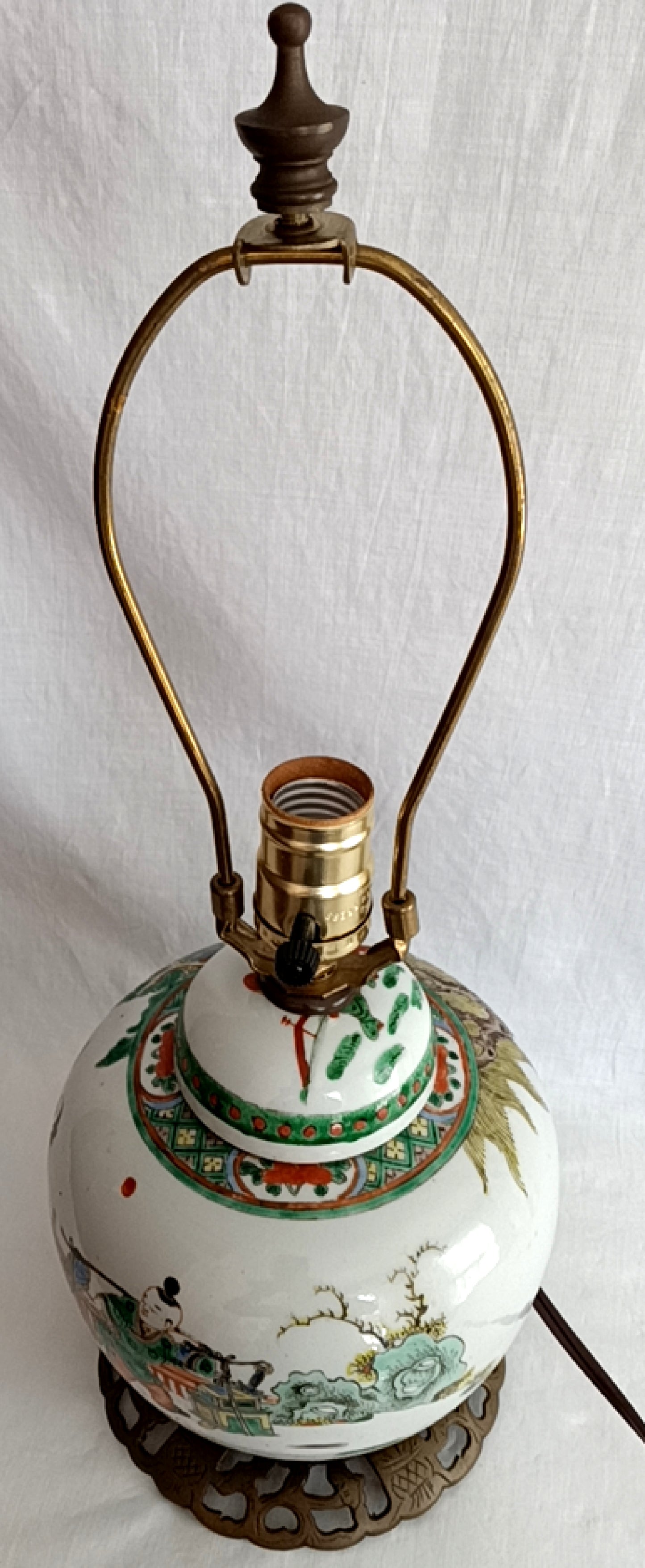 Vintage Chinese Porcelain Ginger Jar Table Lamp Famille Verte Style Copper Brass Cut Out Base 3 Way Harp Finial