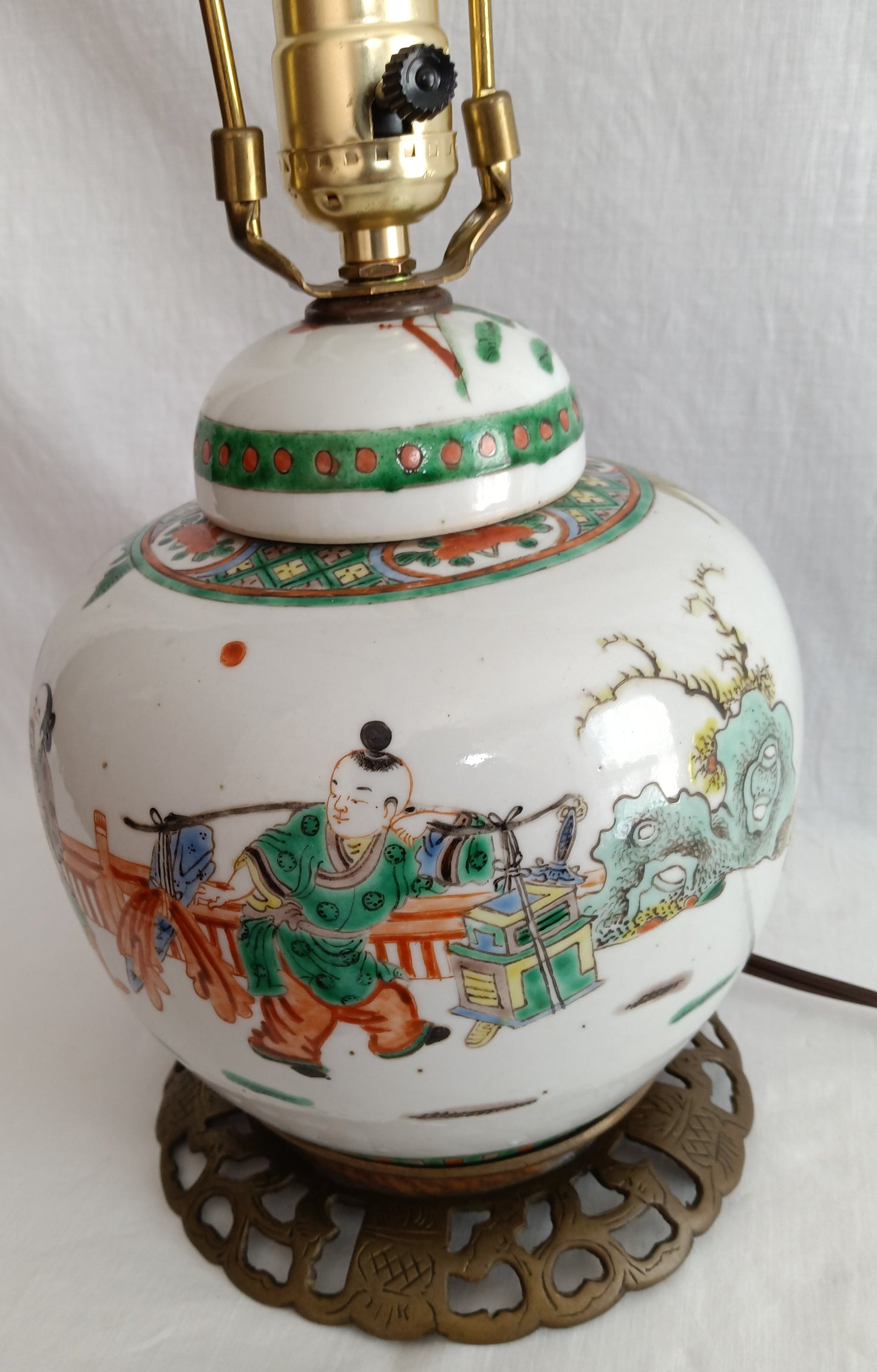 Vintage Chinese Porcelain Ginger Jar Table Lamp Famille Verte Style Copper Brass Cut Out Base 3 Way Harp Finial