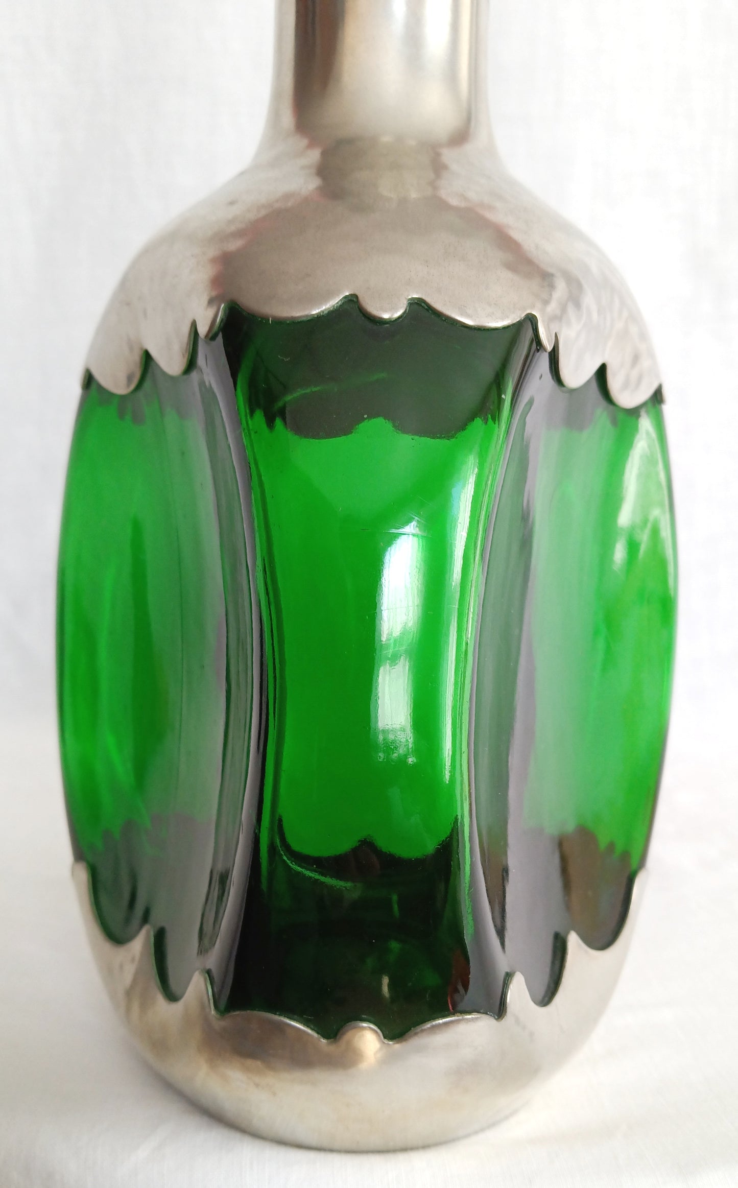 Vintage Royal Holland Daalderop Pinched 3-Sided Hammered Pewter over Emerald Green Glass Decanter Bottle w/Stopper- Barware- NOS