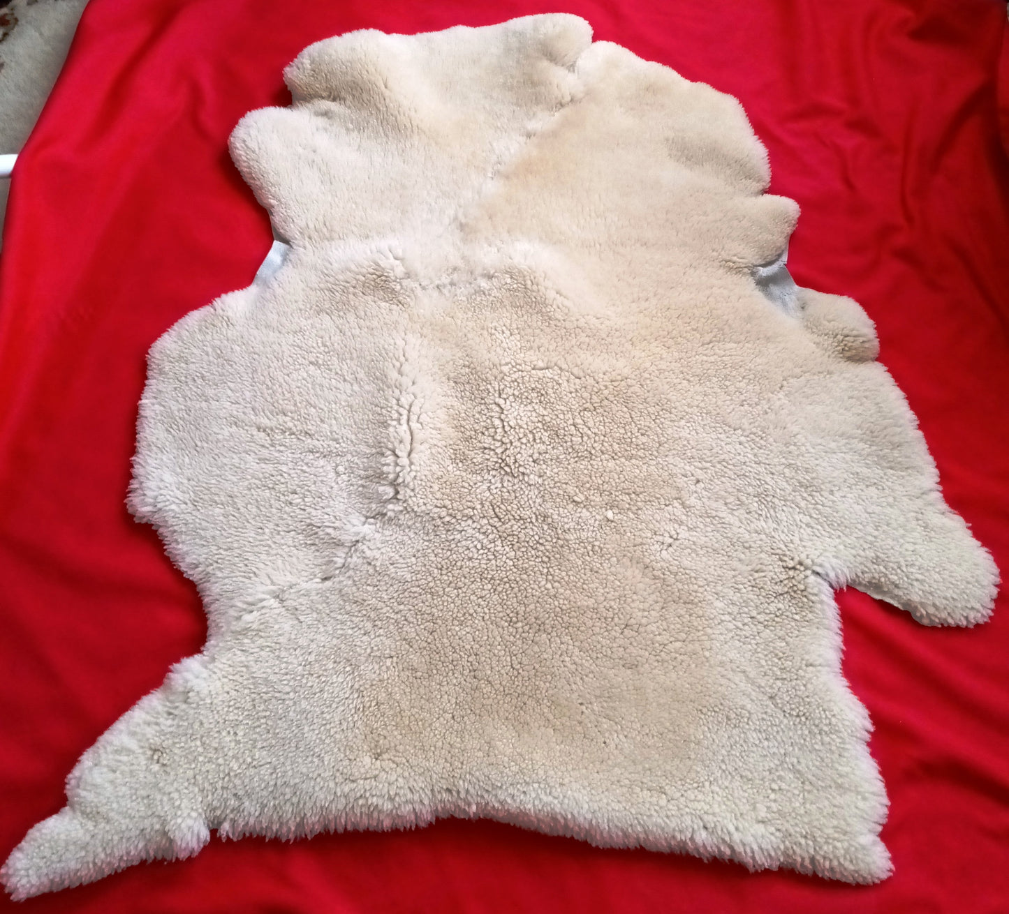 Vintage Ivory Natural Sheepskin Pad Cover Bed or Chair Soothing Stress Relief Sensitive Skin