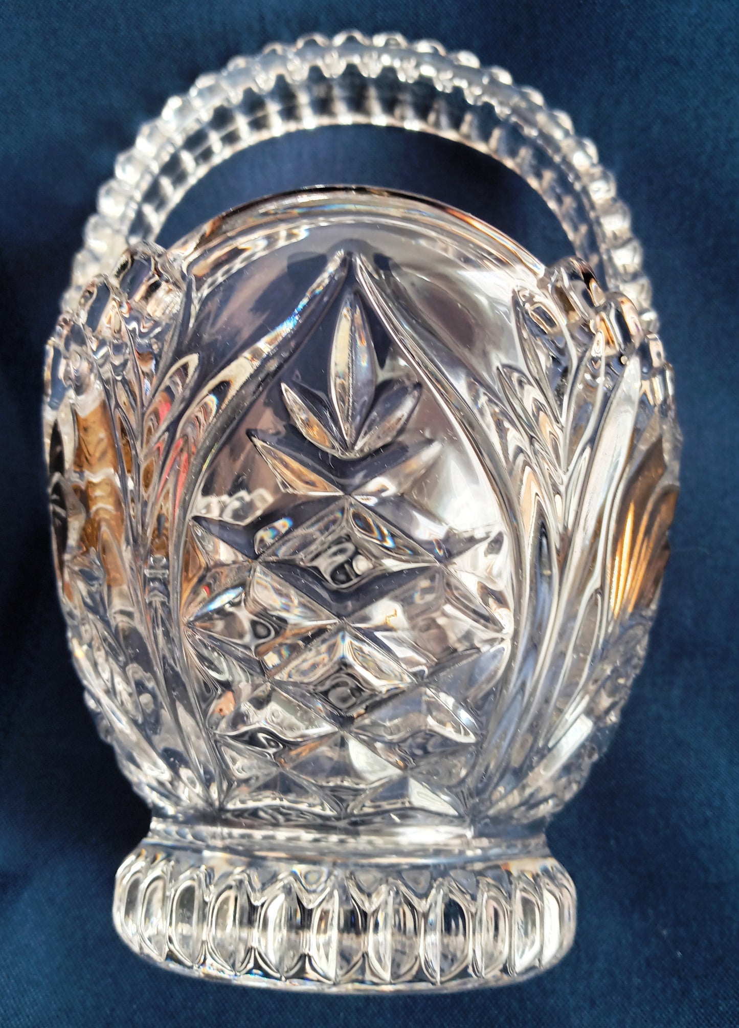 Vintage Anna Hutte Bleikristall 24% Lead Crystal Basket Bowl Candy Dish Mint Condition-Made in Germany