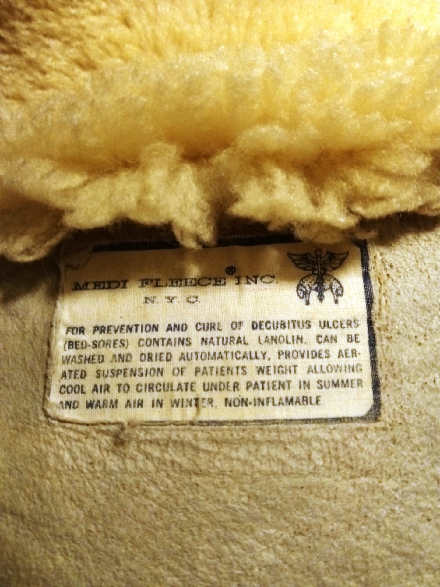 Vintage Ivory Natural Sheepskin Pad Cover Bed or Chair Soothing Stress Relief Sensitive Skin