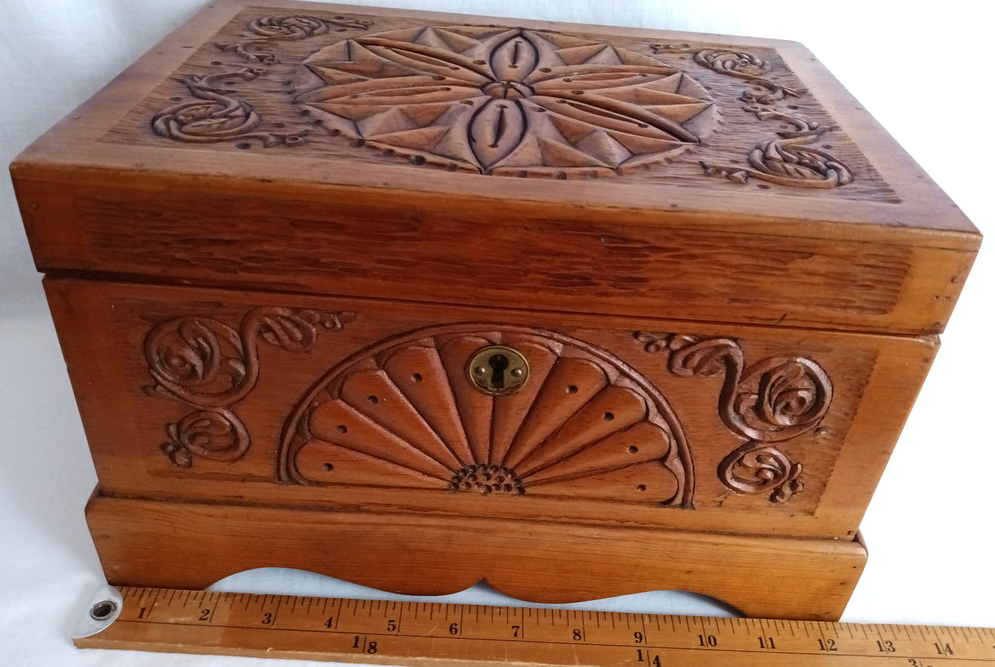 Vintage Hand Carved Wooden Wind-Up Music Box Lidded Hinged Footed Lined Large Storage Jewelry Box Signed