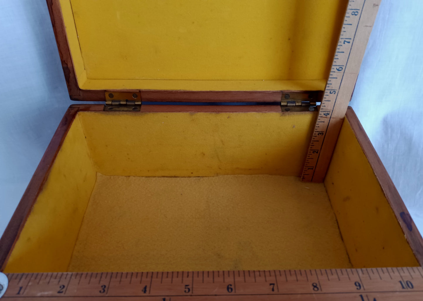 Vintage Hand Carved Wooden Wind-Up Music Box Lidded Hinged Footed Lined Large Storage Jewelry Box Signed