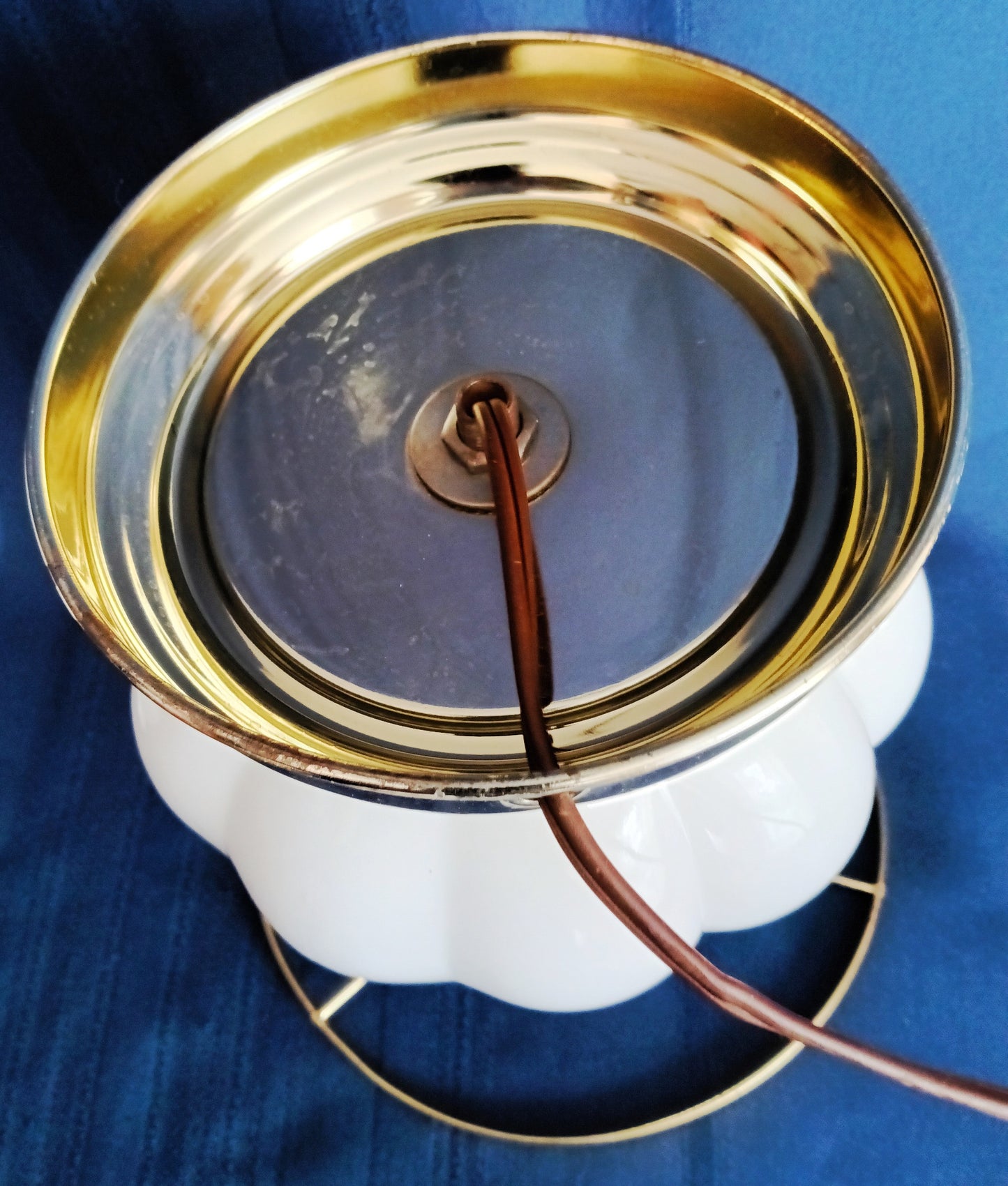 Vintage Milk Glass Table Lamp Melon Style Body and Globe Crimp Top Student Parlor Dresser Desk White Lamp