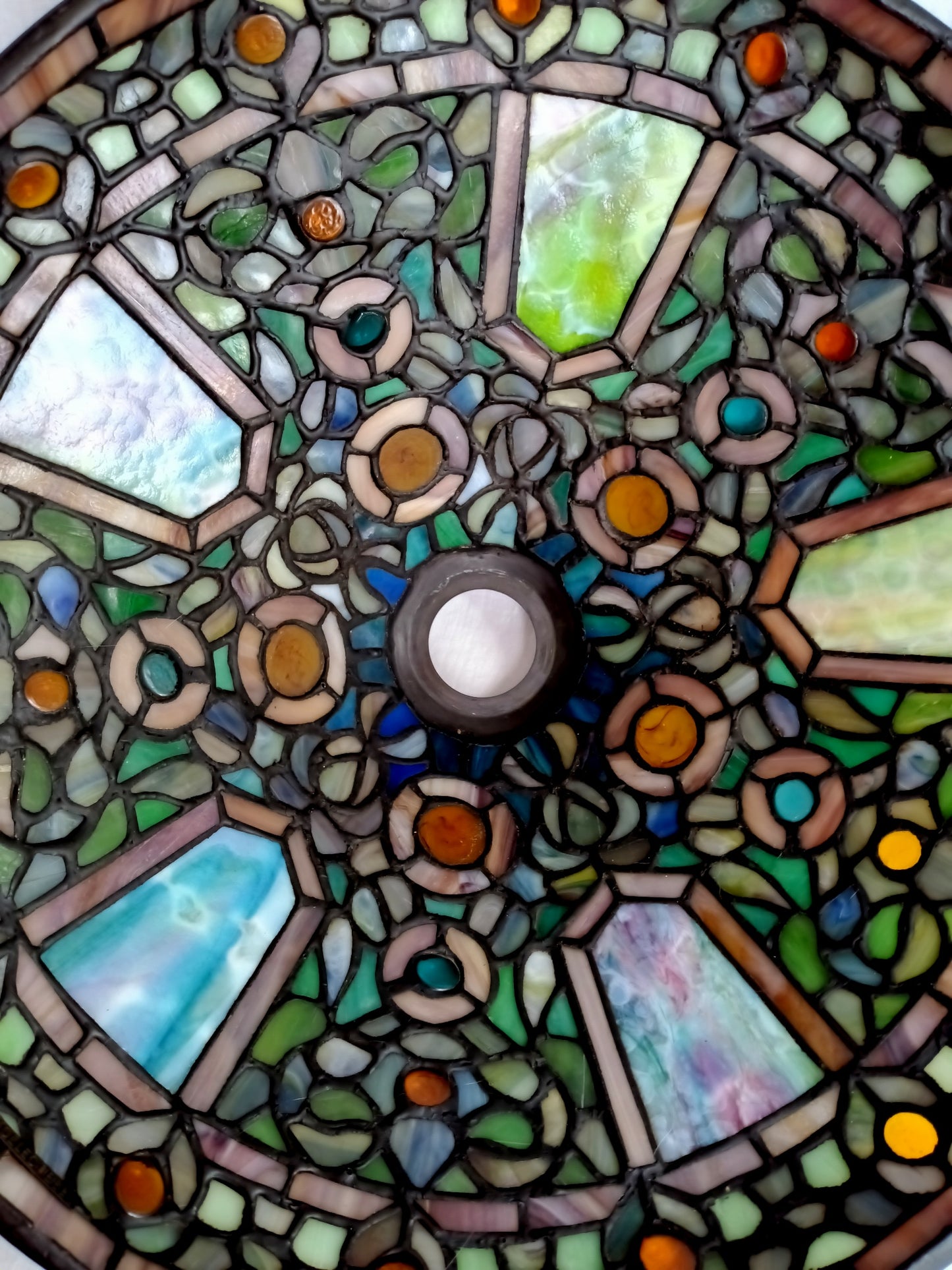 Vintage Tiffany Style Quoizel Collectible Table Floor Pendant Lampshade Slag-Stained Glass Replacement Globe 14” D