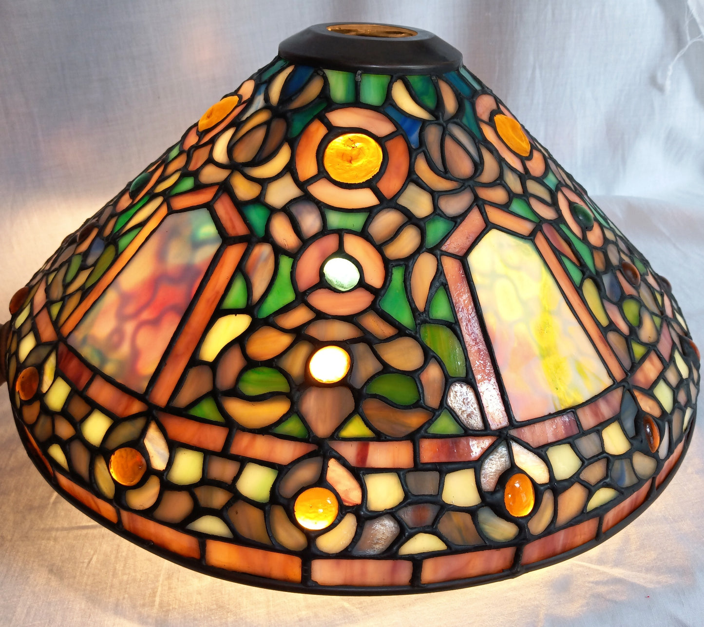 Vintage Tiffany Style Quoizel Collectible Table Floor Pendant Lampshade Slag-Stained Glass Replacement Globe 14” D