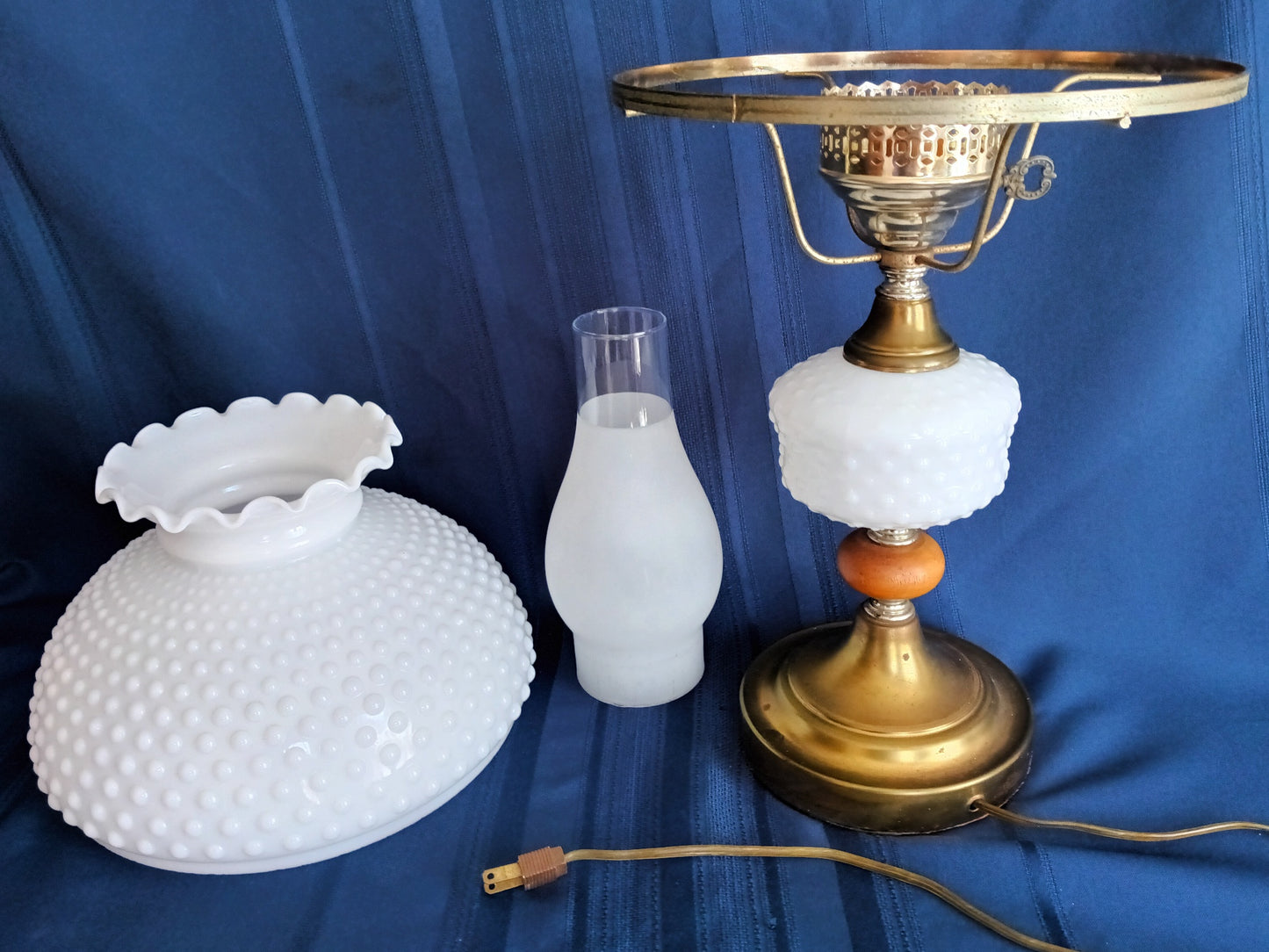 Vintage GWTW Table Parlor Lamp Milk Glass Body and Shade Hobnail Design Wood Insert Brass 3-way Glass Chimney Retro Lighting