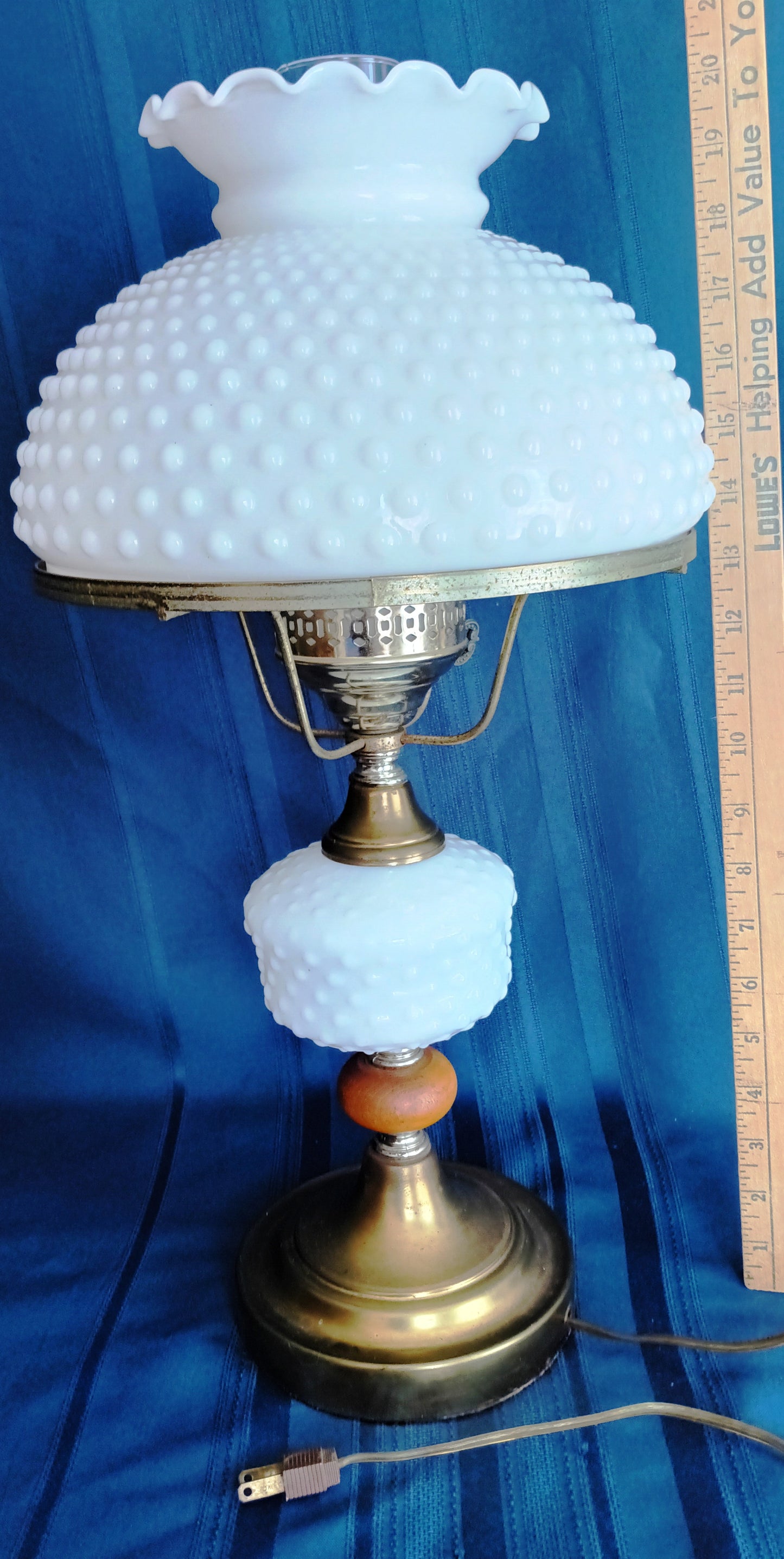 Vintage GWTW Table Parlor Lamp Milk Glass Body and Shade Hobnail Design Wood Insert Brass 3-way Glass Chimney Retro Lighting