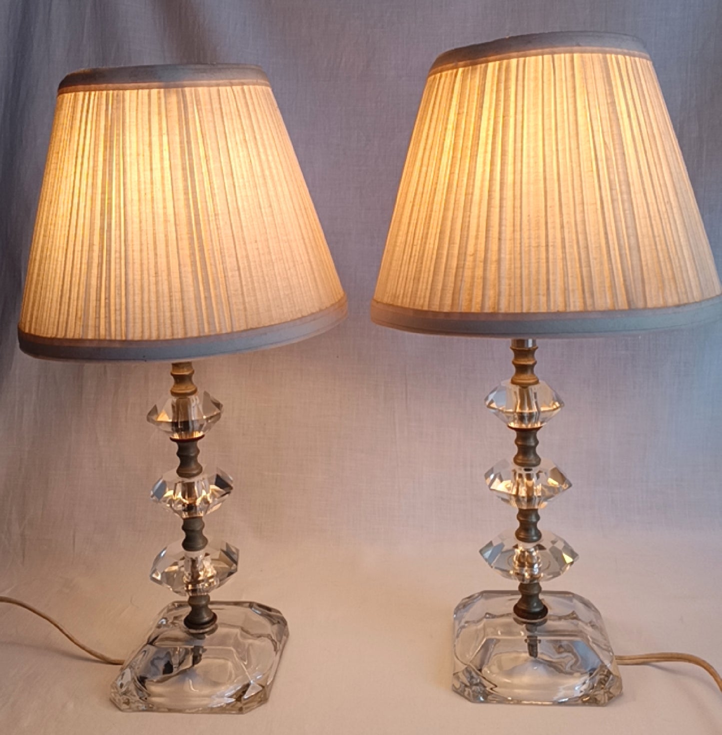 Vintage Mid Century Pair Table Lamps Clear Crystal Glass Stacked Geometric Prism Boudoir Vanity Retro Lighting