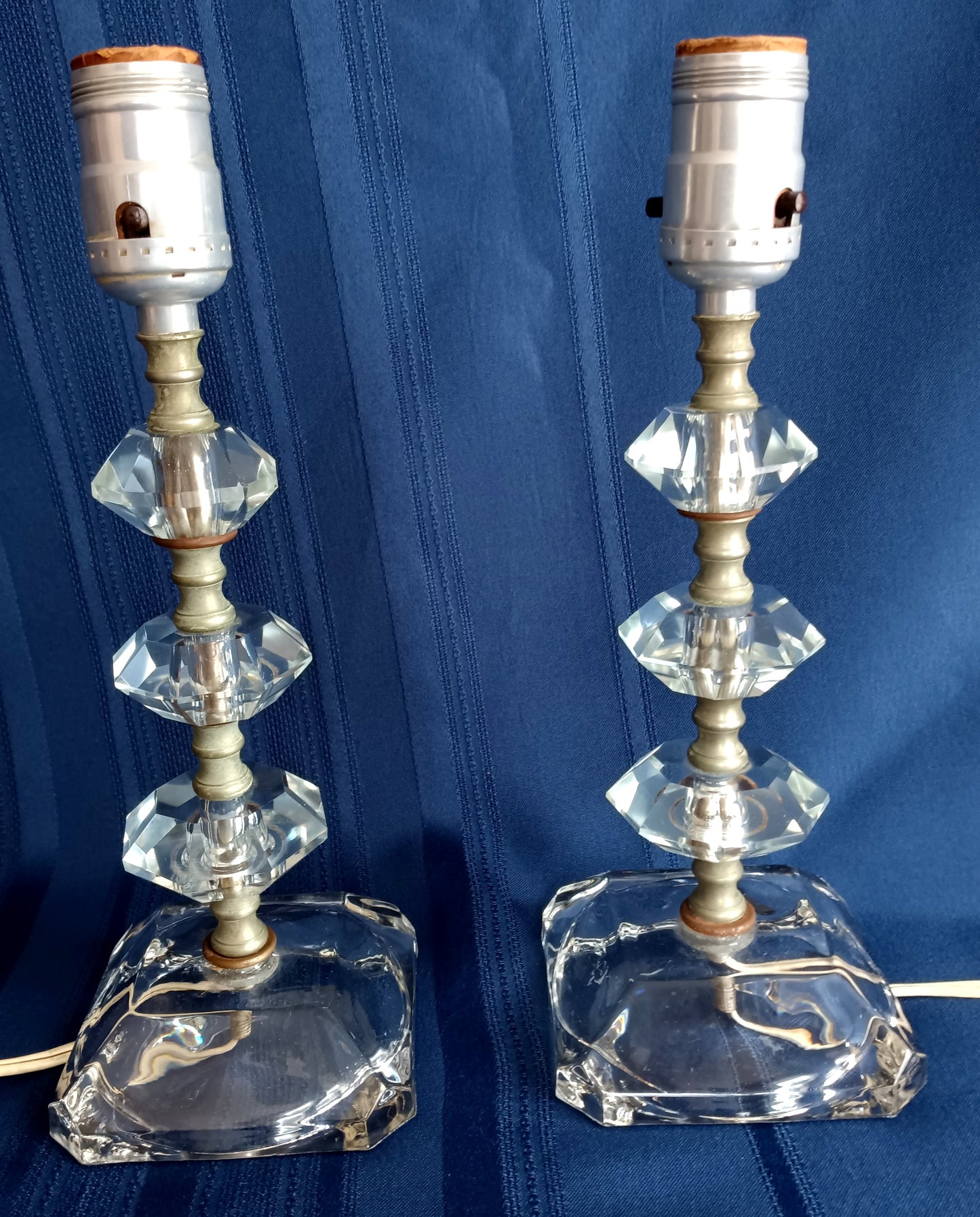Vintage Mid Century Pair Table Lamps Clear Crystal Glass Stacked Geometric Prism Boudoir Vanity Retro Lighting
