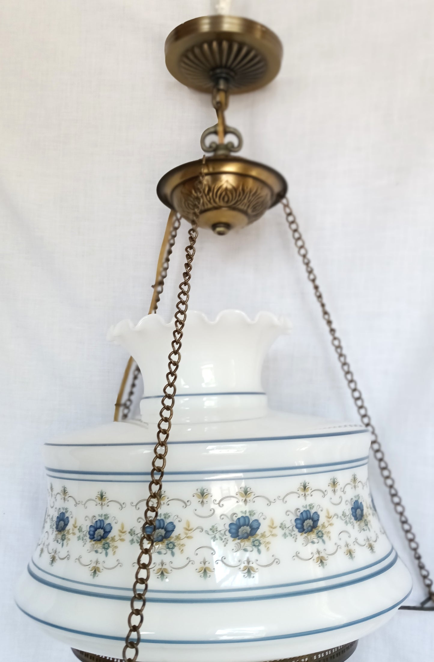 Vintage Quoizel Abigail Adams Swag Hanging Chandelier Brass Lamp 3 Way Blue Poppy Design Large Hurricane Shade Clear Glass Chimney Spotlight