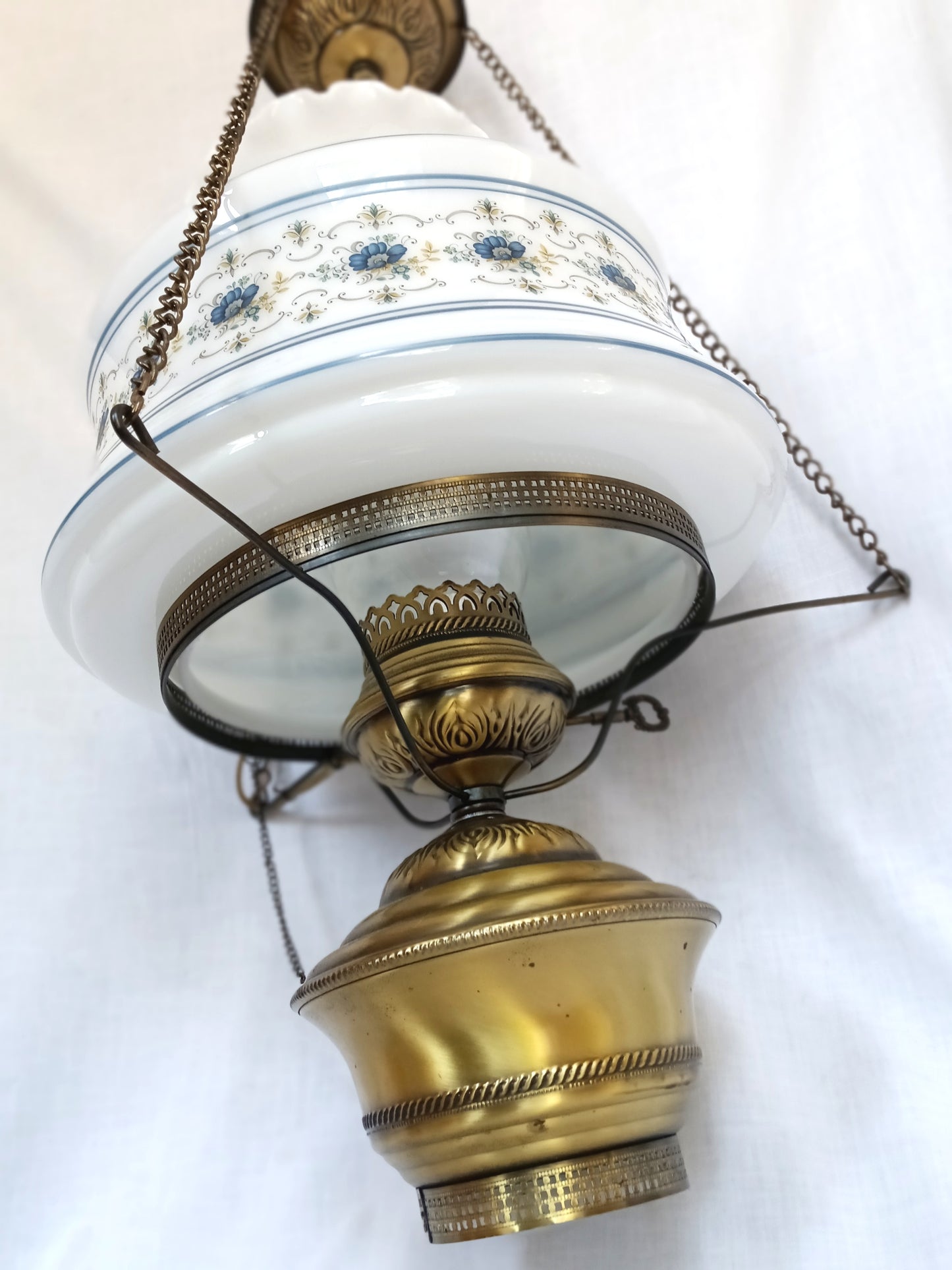 Vintage Quoizel Abigail Adams Swag Hanging Chandelier Brass Lamp 3 Way Blue Poppy Design Large Hurricane Shade Clear Glass Chimney Spotlight