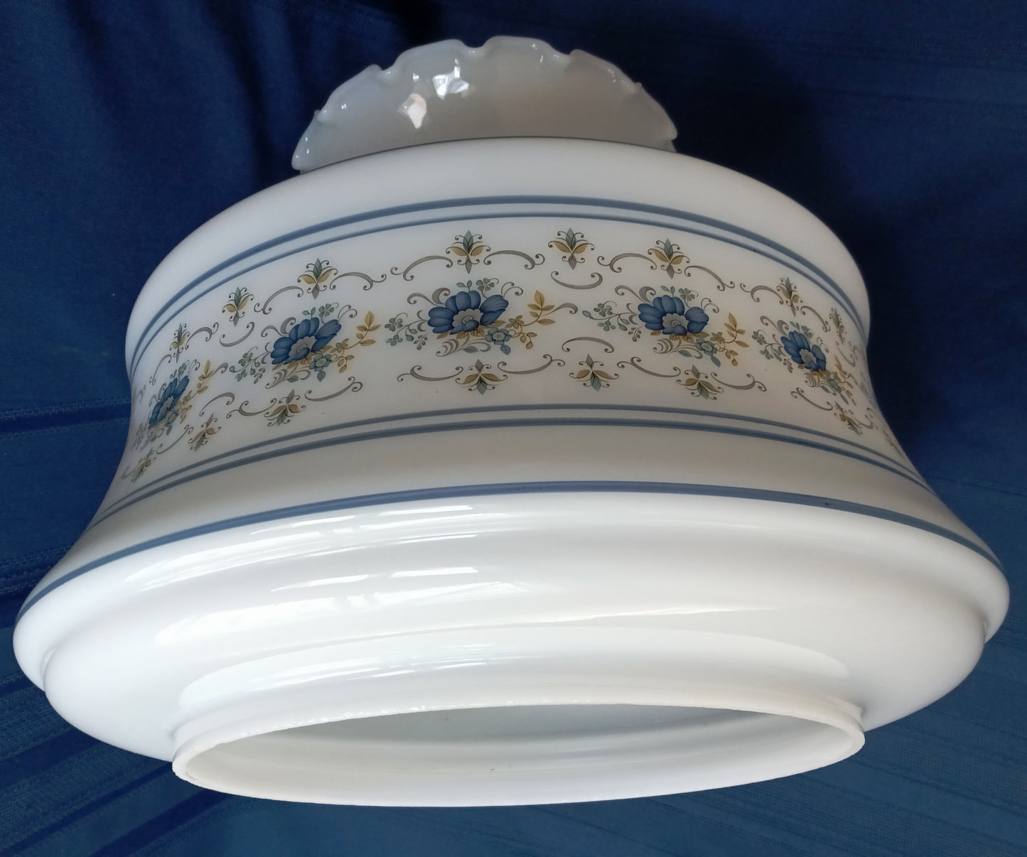 Vintage Quoizel Abigail Adams Swag Hanging Chandelier Brass Lamp 3 Way Blue Poppy Design Large Hurricane Shade Clear Glass Chimney Spotlight