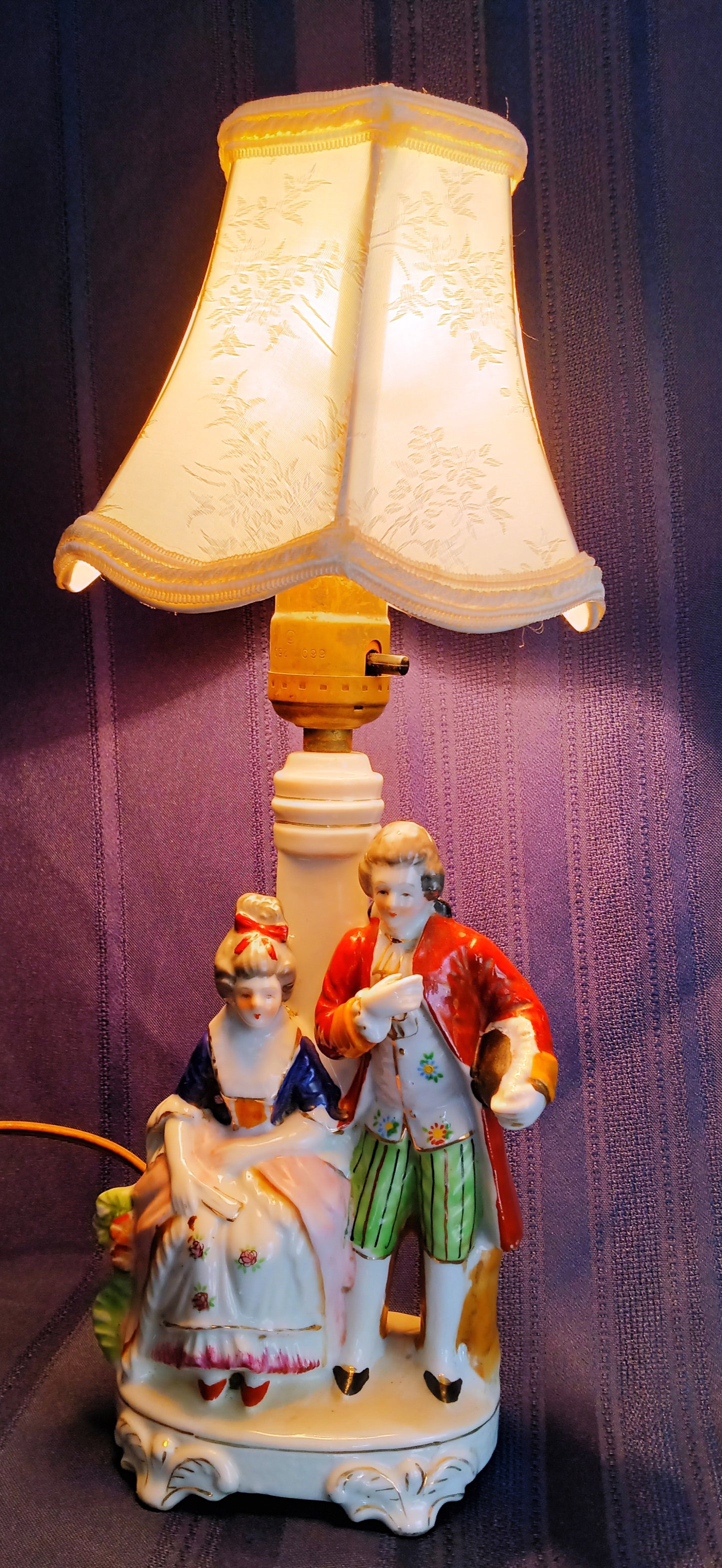 Vintage Occupied Japan Hand Painted Glazed Porcelain Vanity Table Lamp w/Silk Lampshade Courting Couple Figurine Made in Japan