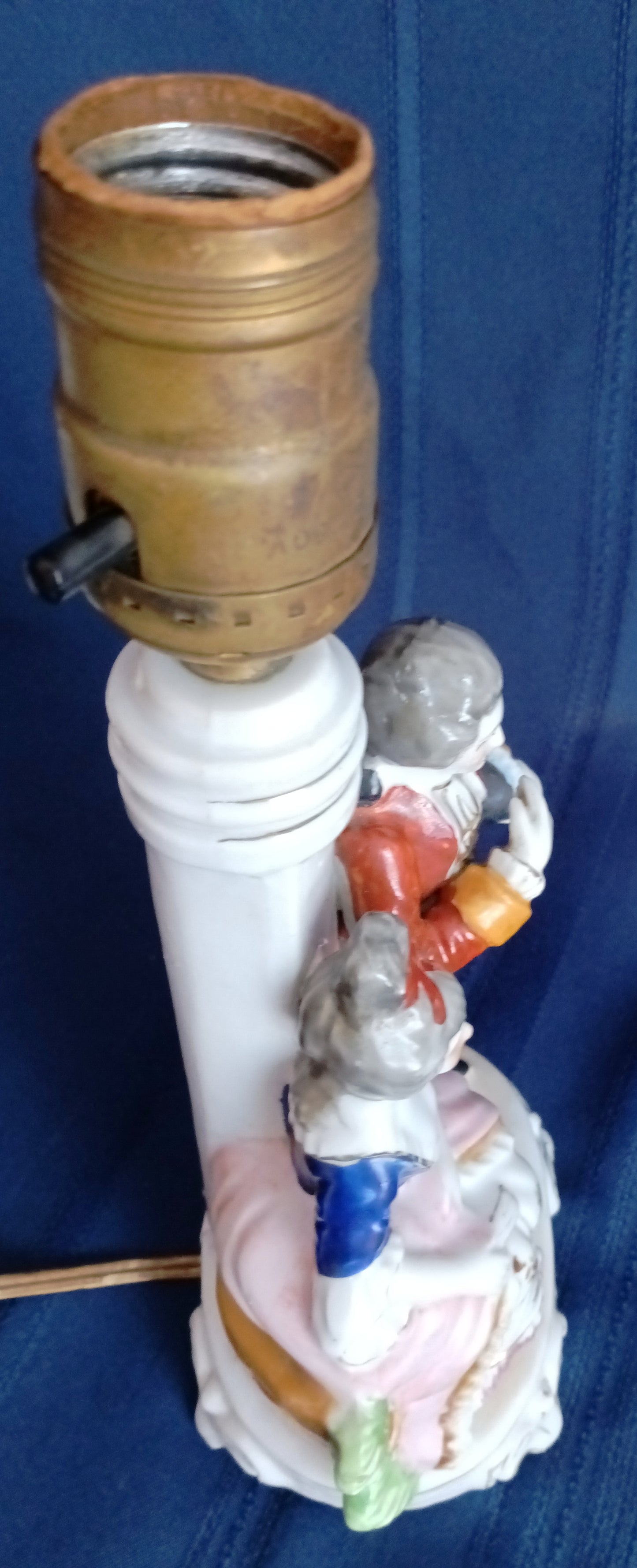 Vintage Occupied Japan Hand Painted Glazed Porcelain Vanity Table Lamp w/Silk Lampshade Courting Couple Figurine Made in Japan