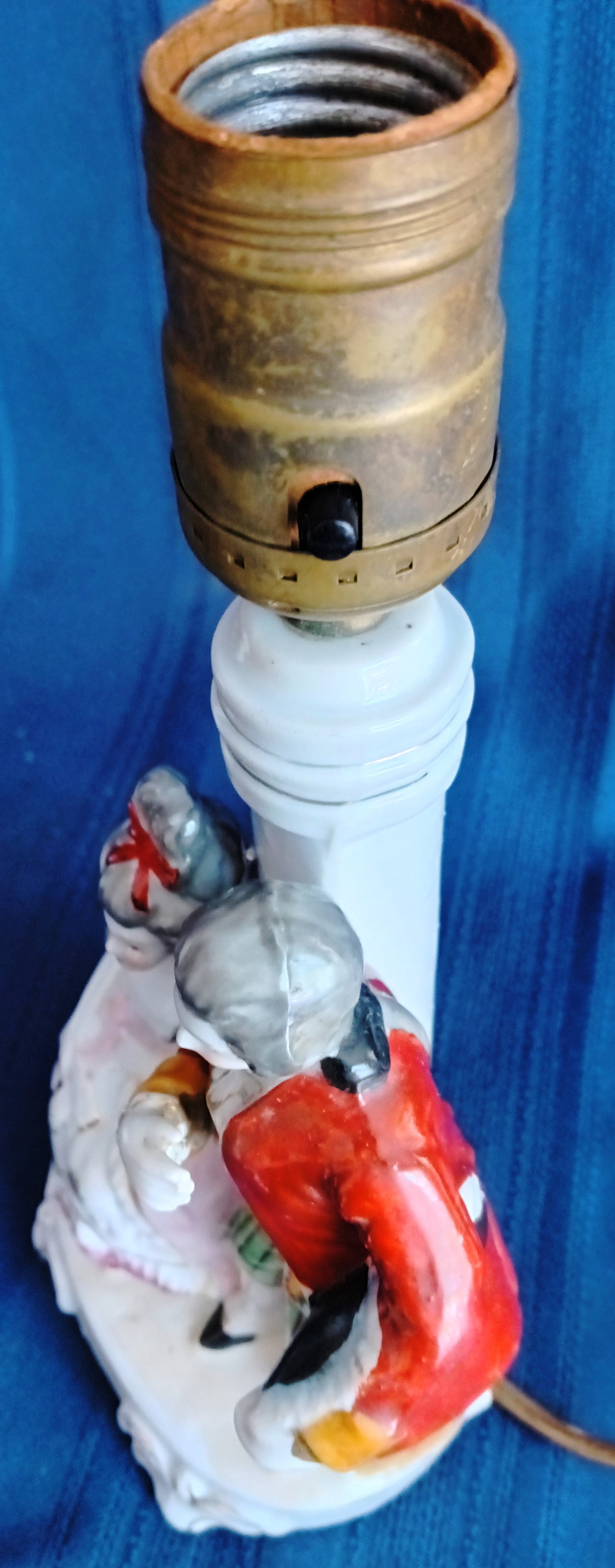 Vintage Occupied Japan Hand Painted Glazed Porcelain Vanity Table Lamp w/Silk Lampshade Courting Couple Figurine Made in Japan