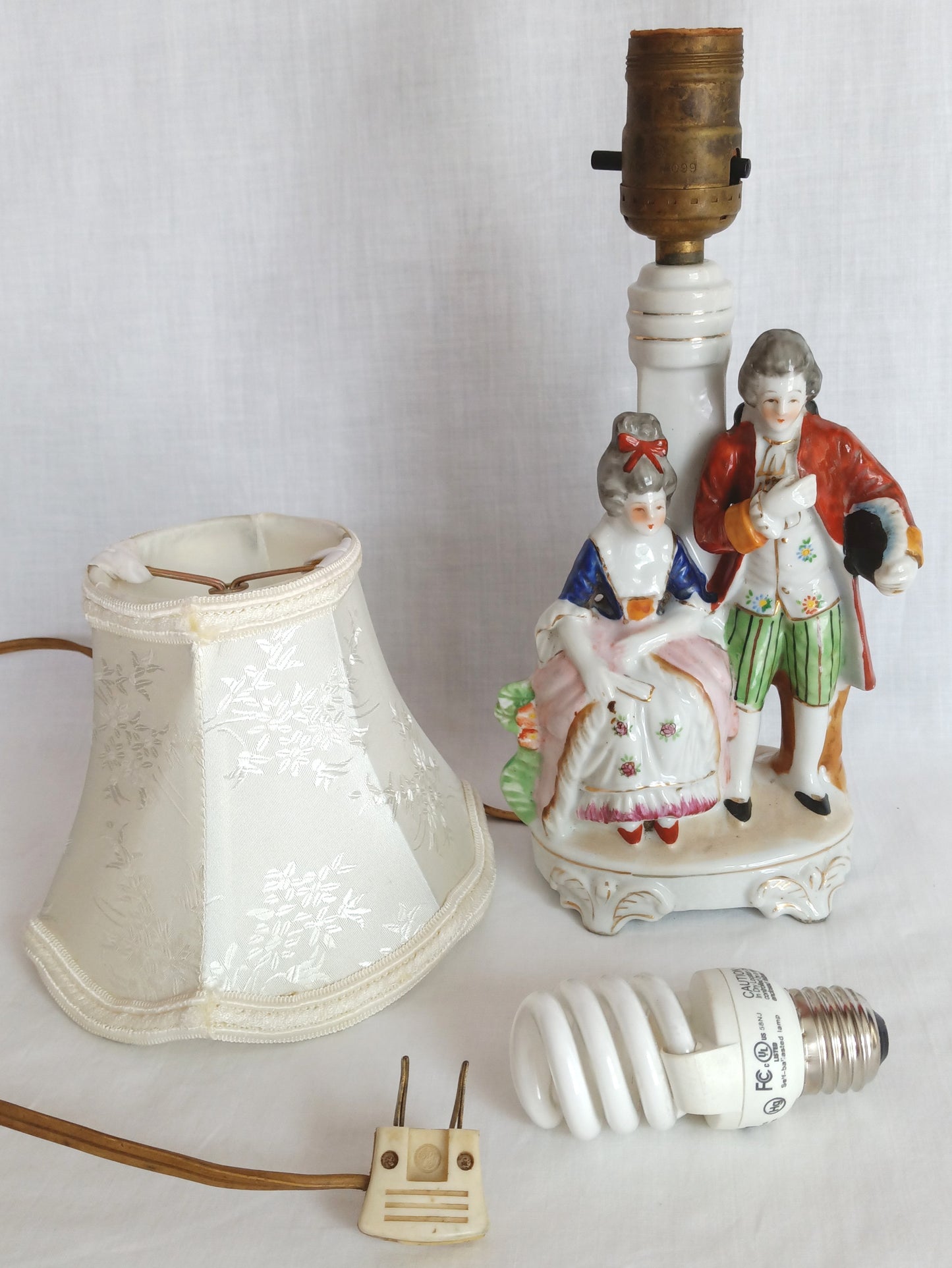 Vintage Occupied Japan Hand Painted Glazed Porcelain Vanity Table Lamp w/Silk Lampshade Courting Couple Figurine Made in Japan