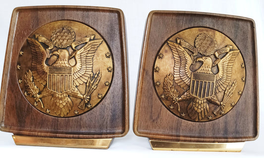 Vintage U.S. Great Seal Bookends Brass Wood Grain Raised Relief Eagle Banner E Pluribus Unum