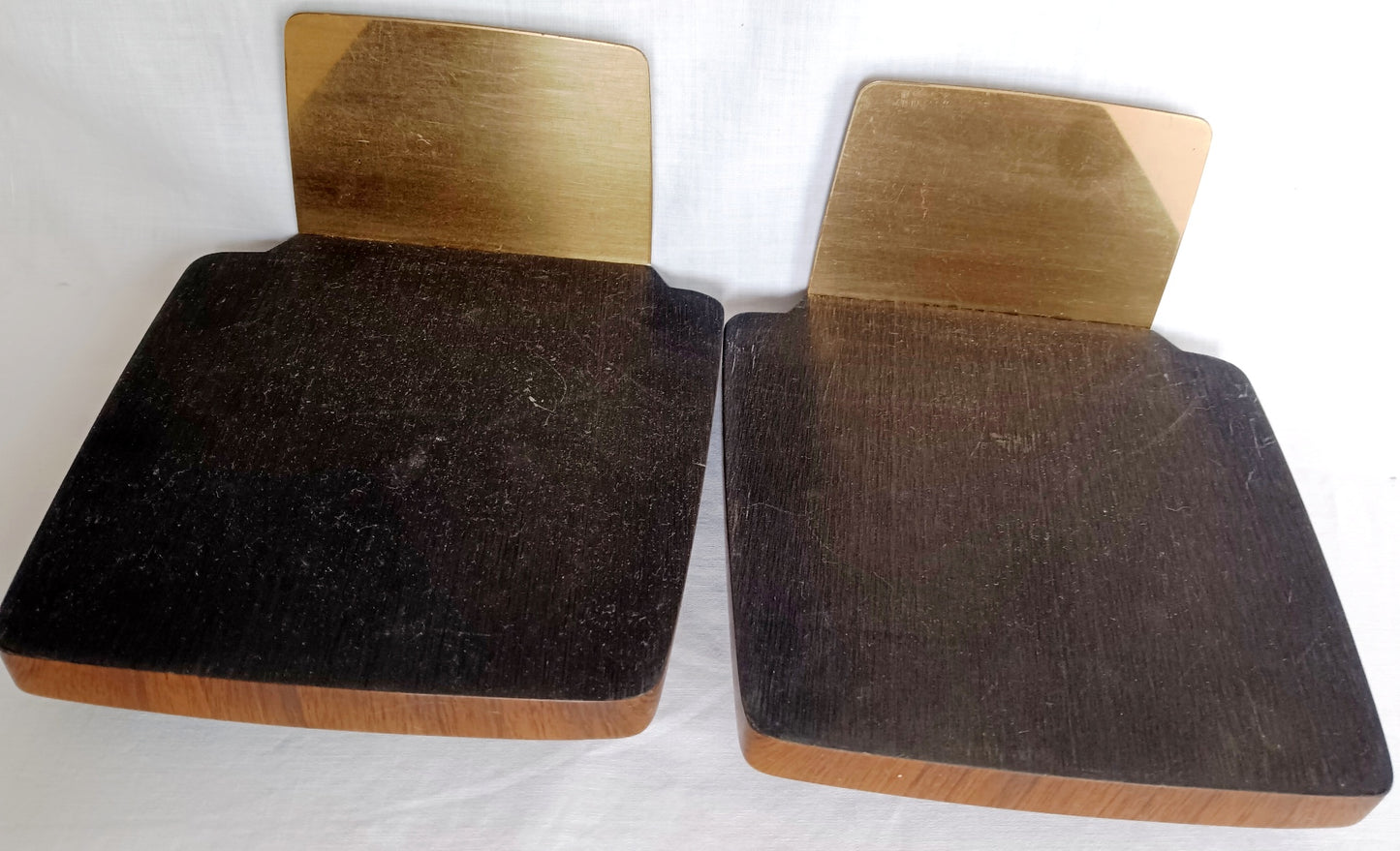Vintage U.S. Great Seal Bookends Brass Wood Grain Raised Relief Eagle Banner E Pluribus Unum