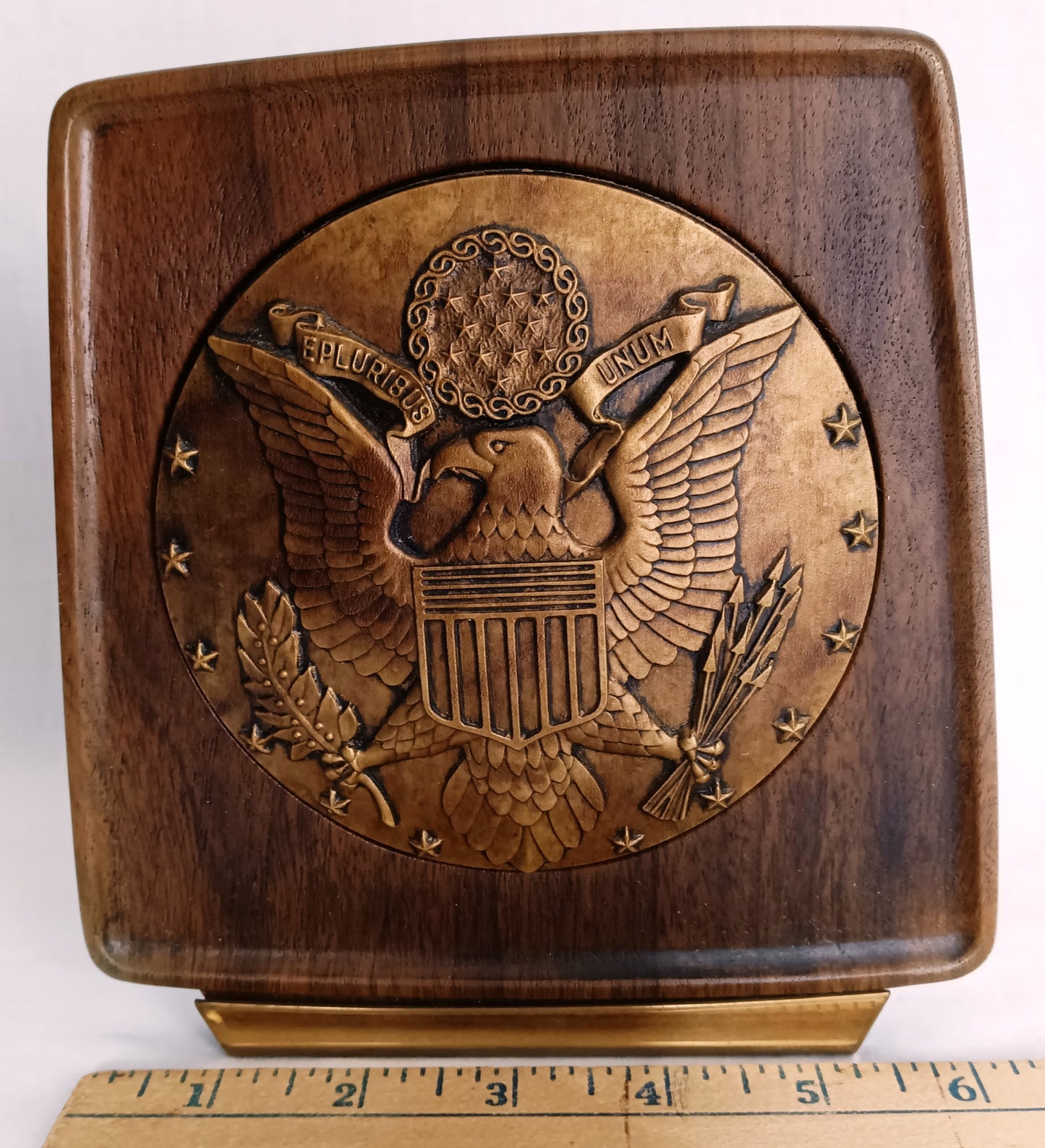 Vintage U.S. Great Seal Bookends Brass Wood Grain Raised Relief Eagle Banner E Pluribus Unum