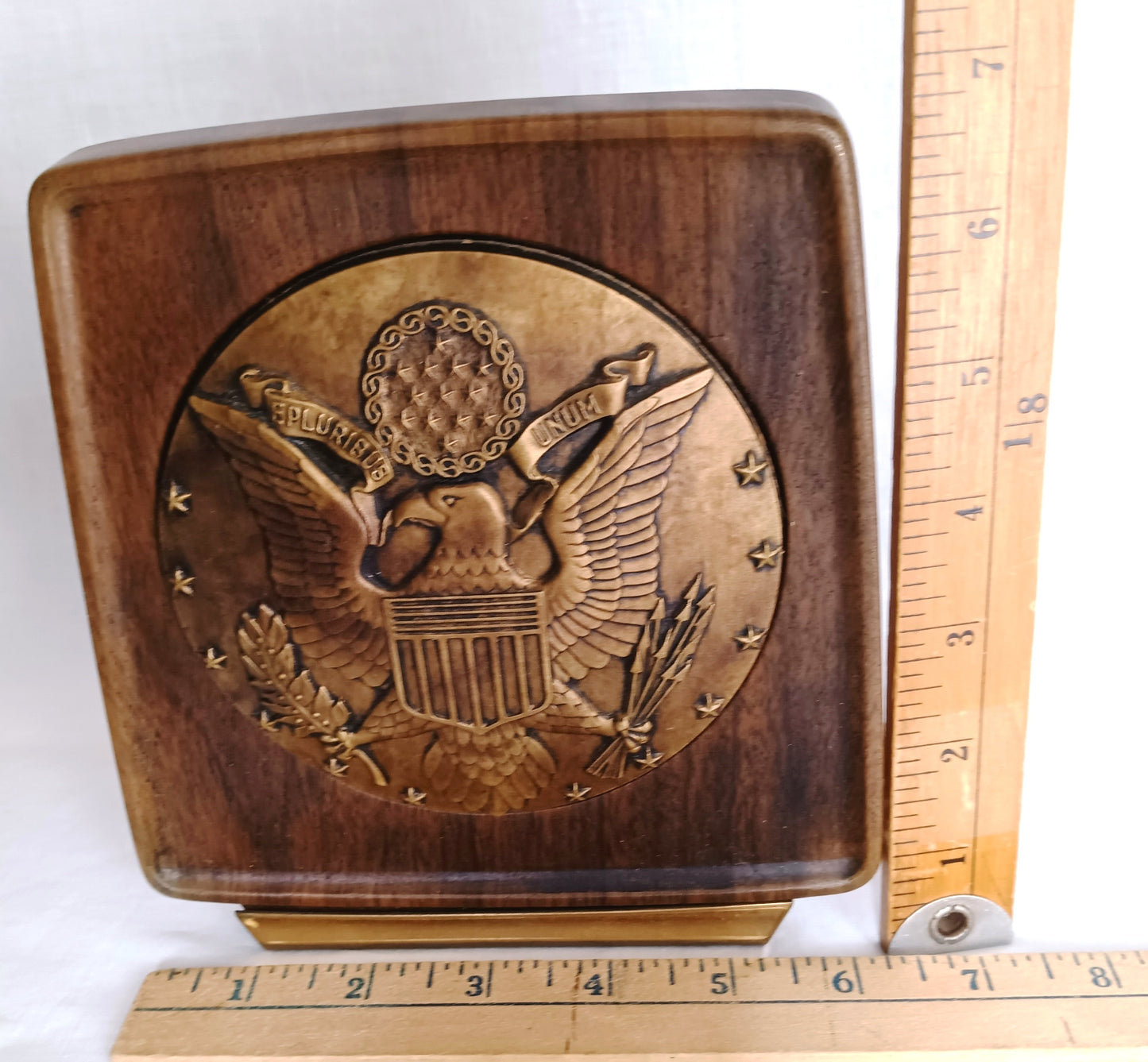Vintage U.S. Great Seal Bookends Brass Wood Grain Raised Relief Eagle Banner E Pluribus Unum
