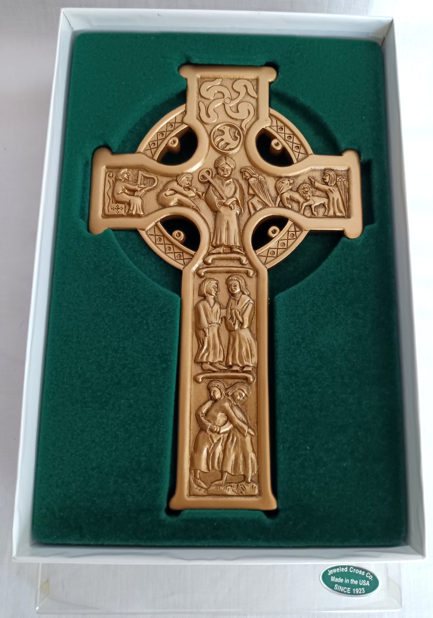 VTG True Celtic Cross Antique Gold Tone Finish Cast Pewter Made by Jeweled Cross-USA Wall Hanging Christian Cross NIB