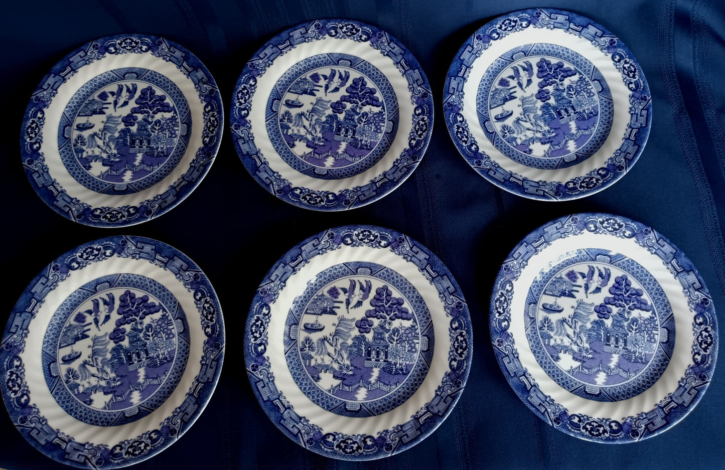 Vintage Set of 6 Royal Cuthbertson Blue Willow China Dinner Plates Dishwasher Microwave Safe Dinnerware Stain Resistant Mint Condition