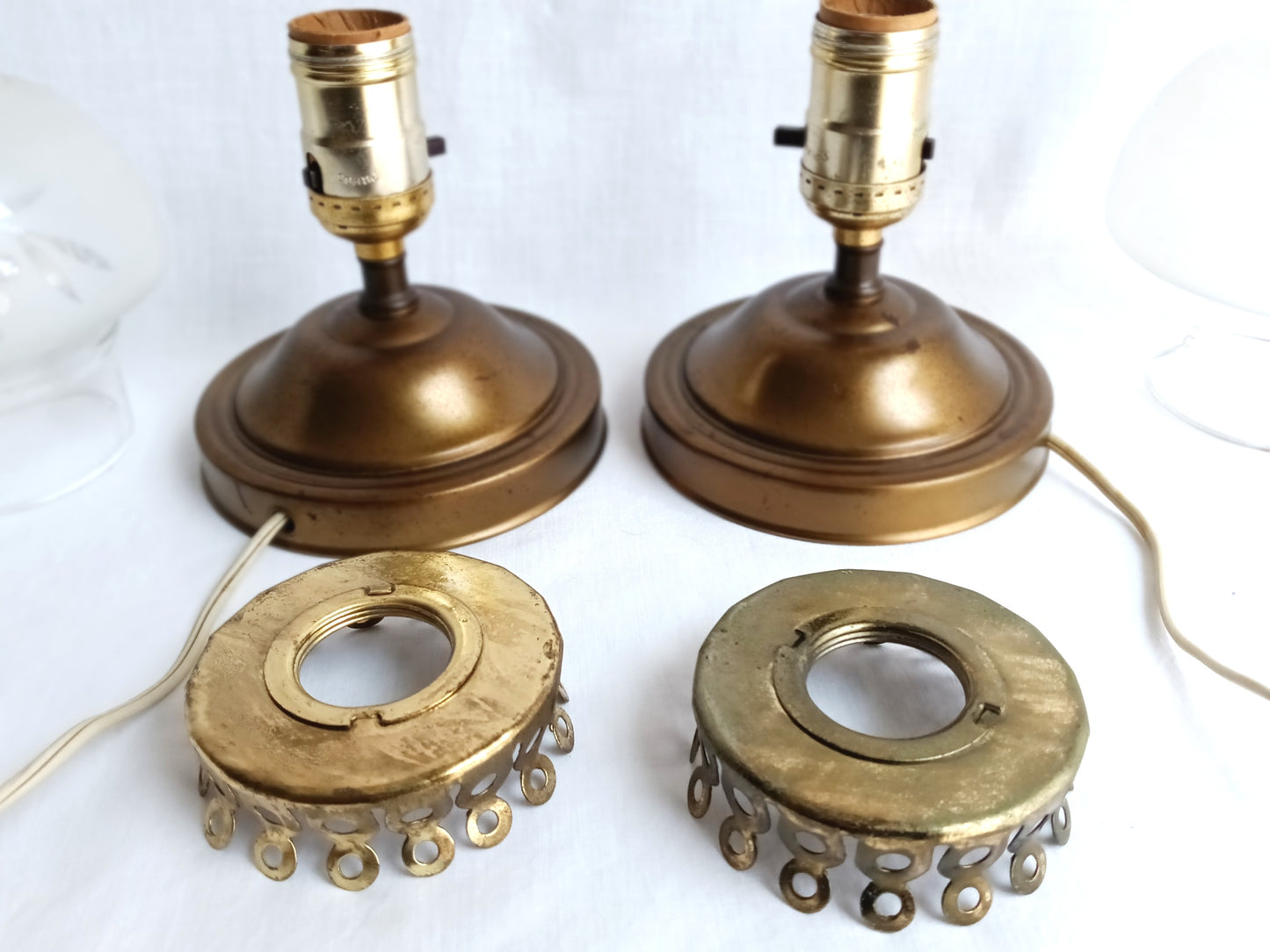 Vintage Pair MCM Electric Hurricane Table Lamps Frosted Clear Glass Globe Etched Grape Leaf Design Brass Finish Metal Retro Lighting