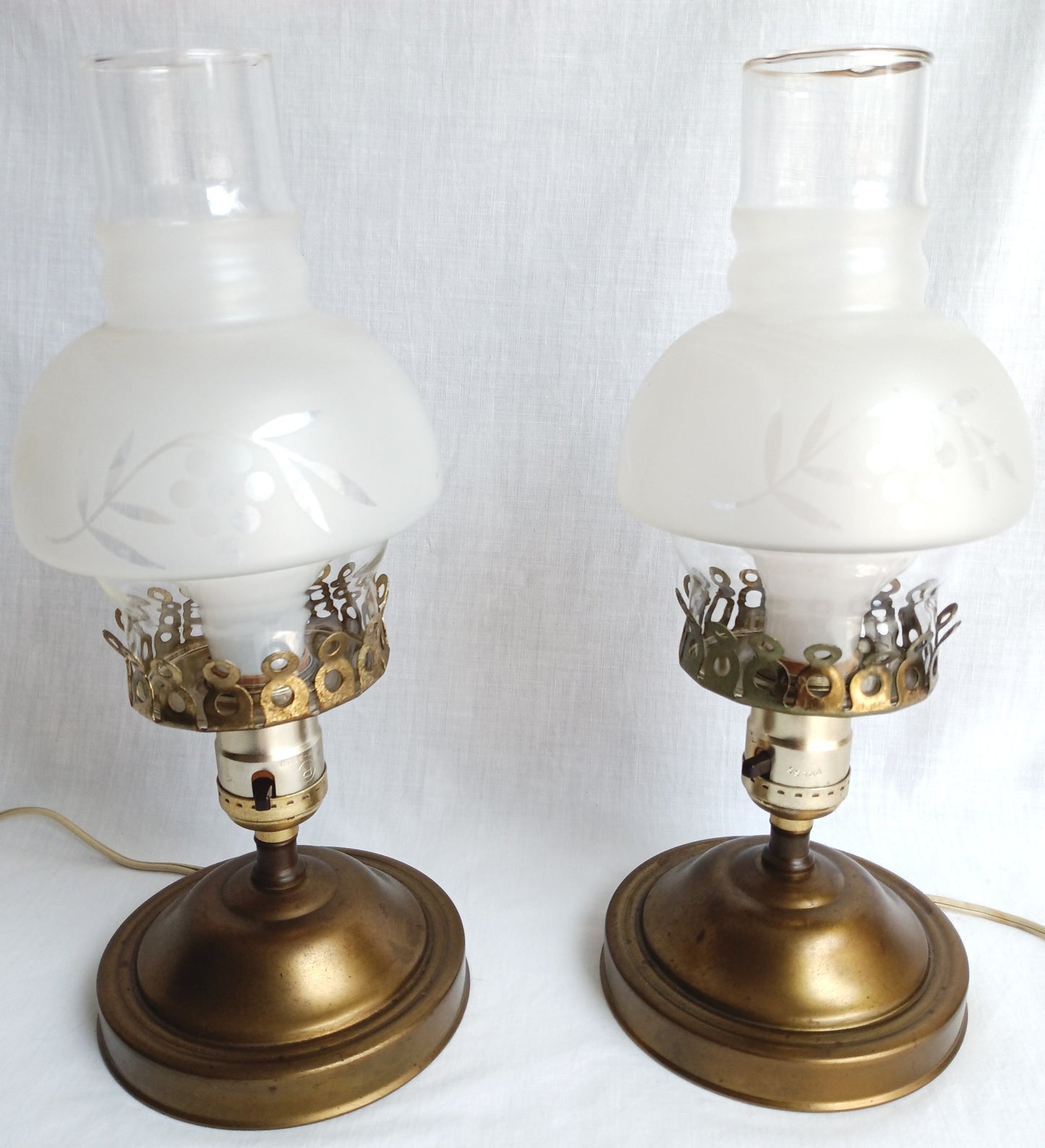 Vintage Pair MCM Electric Hurricane Table Lamps Frosted Clear Glass Globe Etched Grape Leaf Design Brass Finish Metal Retro Lighting