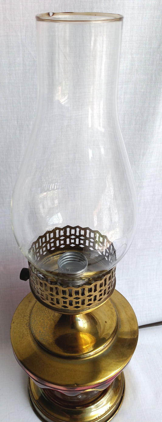 Vintage Early American Style Electric Hurricane Parlor Lamp Ruby Glass Body Polished Brass Clear Chimney Farm Country Décor Retro Lighting