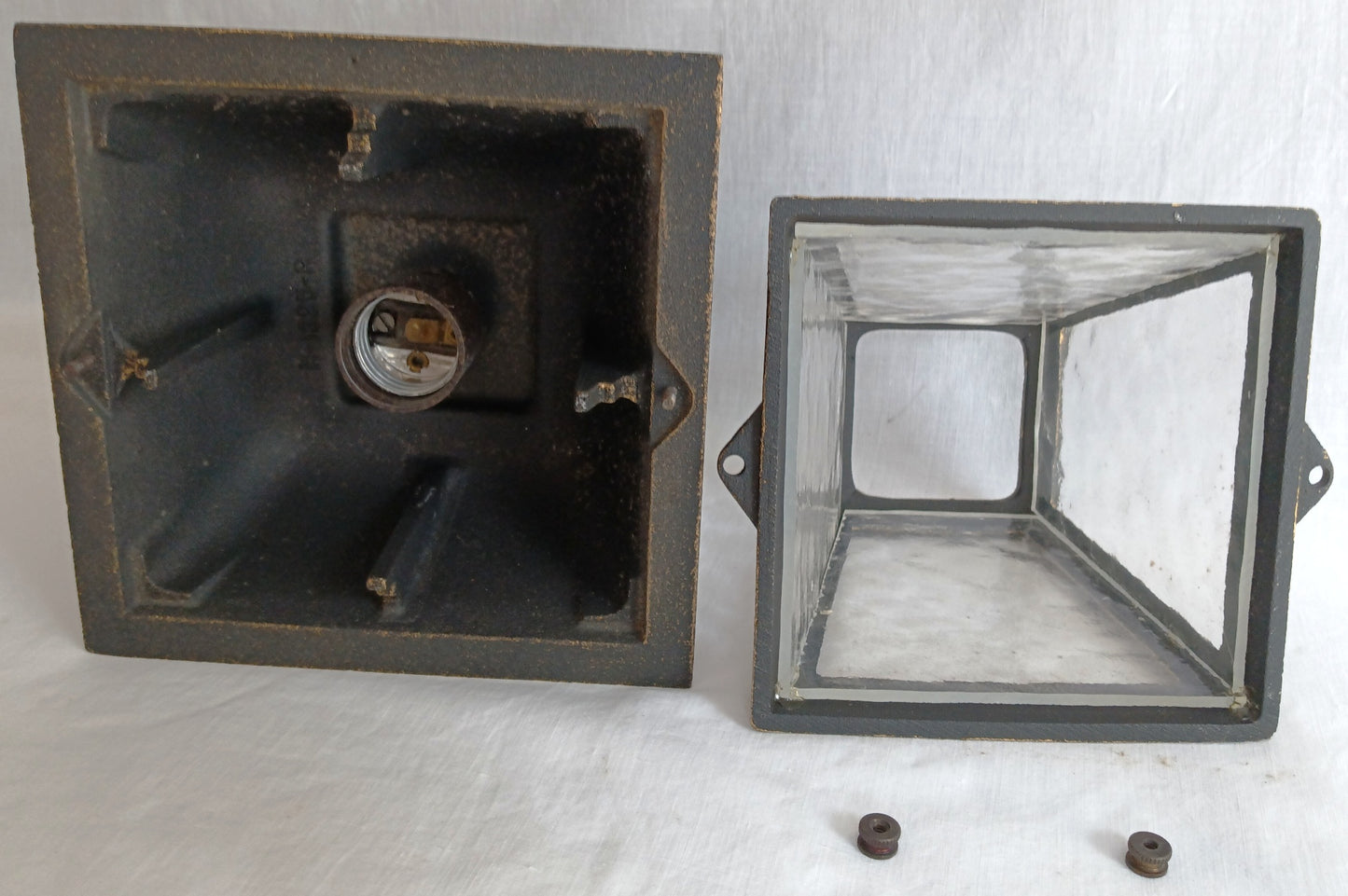 Vintage Phil R Hinkley Outdoor Wall Metal Lantern Model No. 1323 American Coach Stagecoach Style Porch Hanging Light Fixture USA-NOS-NIB
