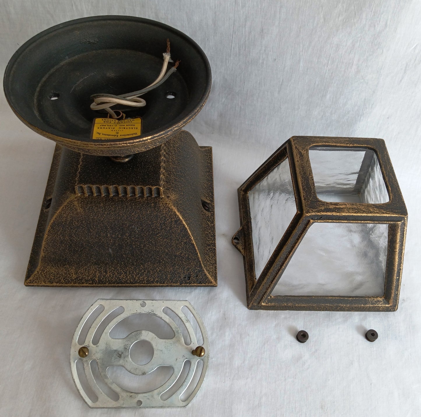 Vintage Phil R Hinkley Outdoor Wall Metal Lantern Model No. 1323 American Coach Stagecoach Style Porch Hanging Light Fixture USA-NOS-NIB