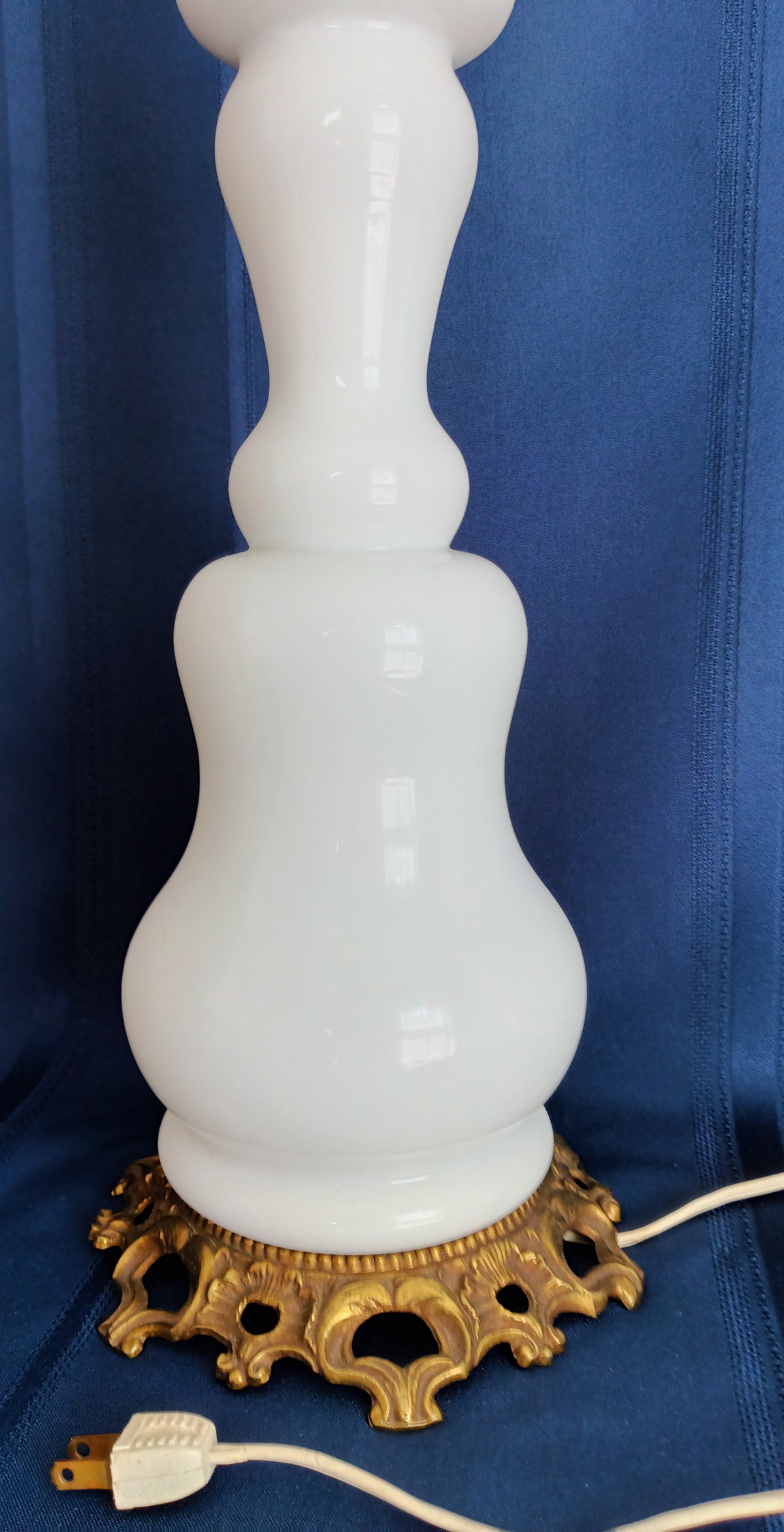 Vintage French Baccarat Style Table Lamp Milk Glass Opaline Ornate Bronze Ormolu Mount Base Harp Finial Art Glass