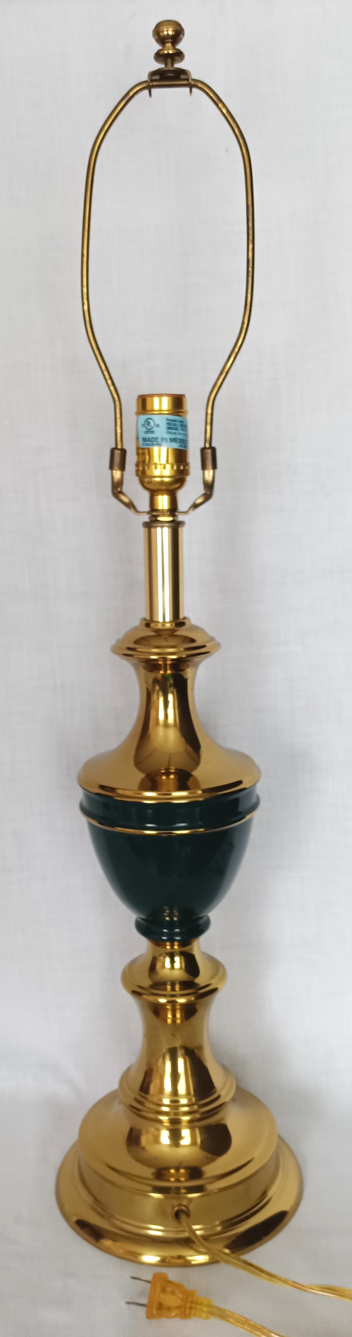 Vintage Hollywood Regency Style Solid Brass Dark Green Enamel Urn Trophy 3 Way Heavy Table Lamp Harp Finial 30”H