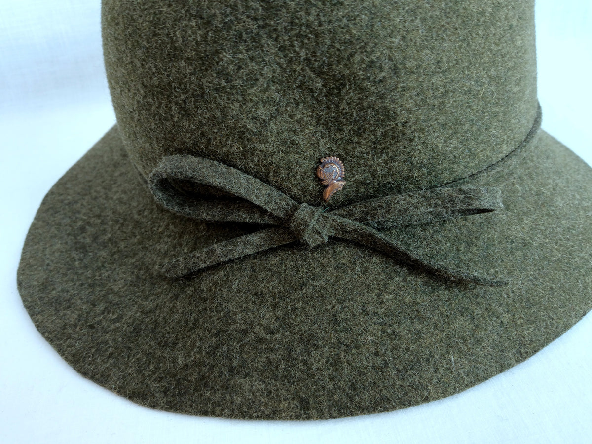 Vintage Doeskin Geo W Bollman Olive Green 100% Wool Women’s Cloche Hat-NOS